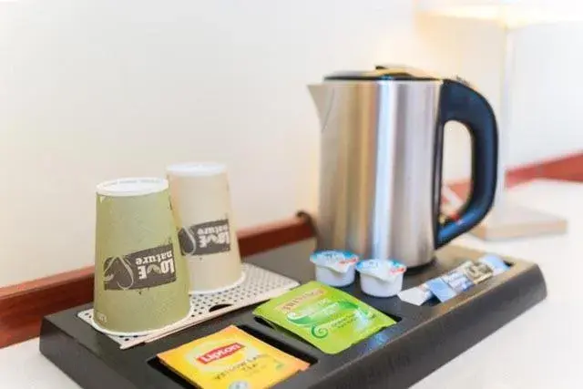 Coffee/Tea Facilities in Hotel De France