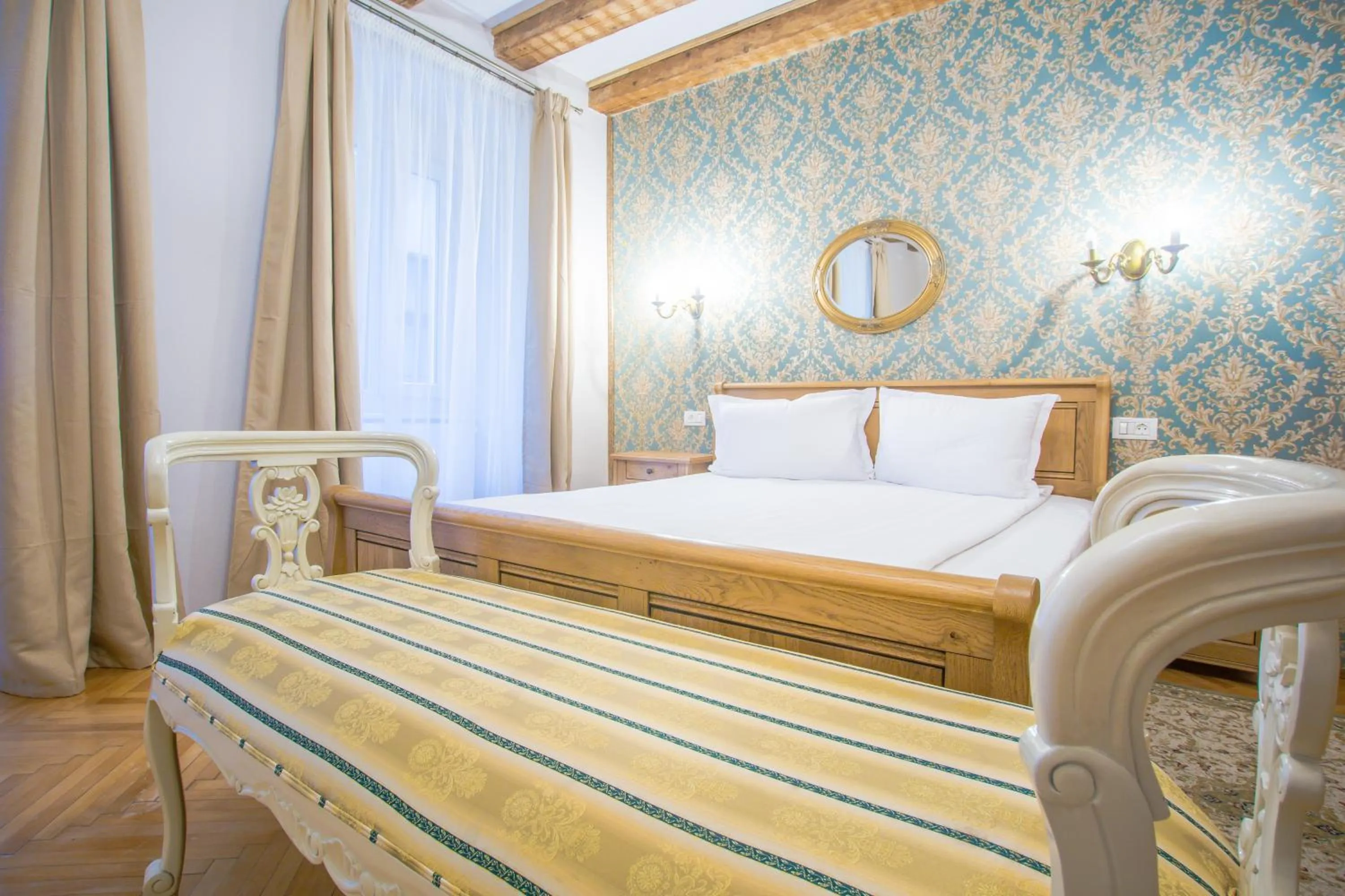 Bedroom, Bed in Safrano Palace