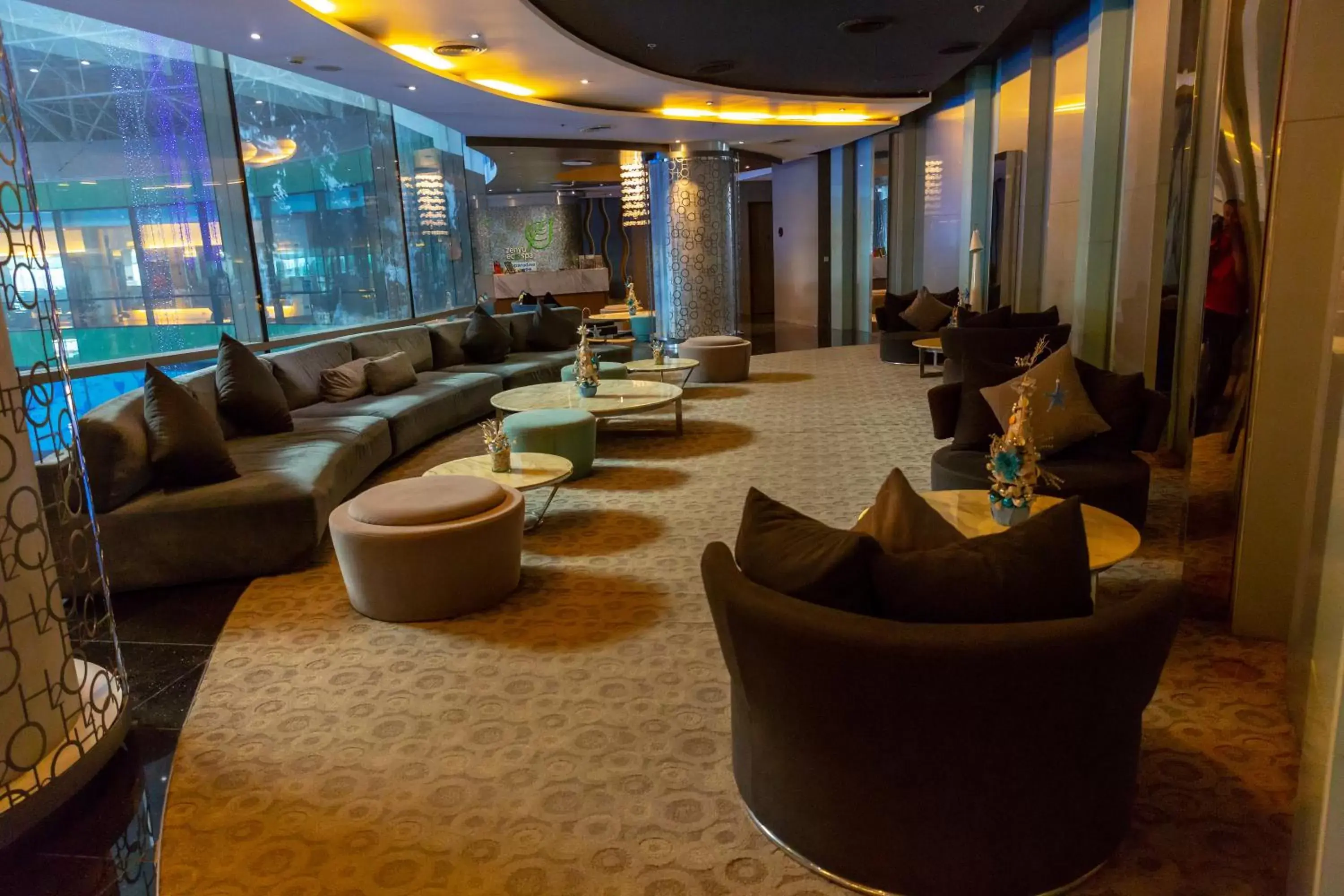 Lobby or reception, Lounge/Bar in Hotel H2o