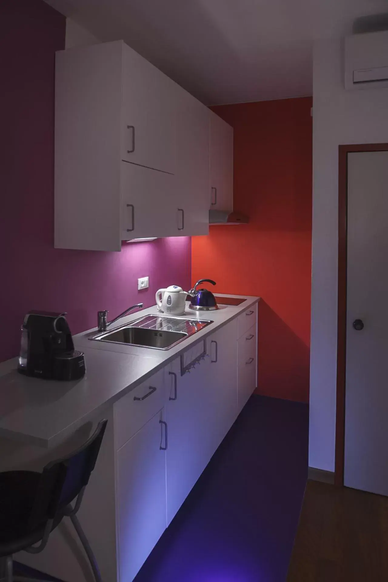 Communal kitchen, Kitchen/Kitchenette in BBnaon