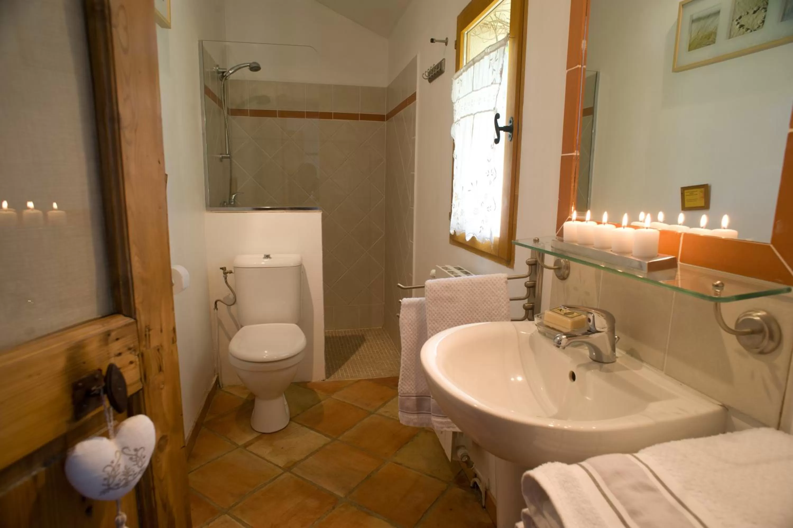 Bathroom in Chambres d'Hotes Domaine des Machottes