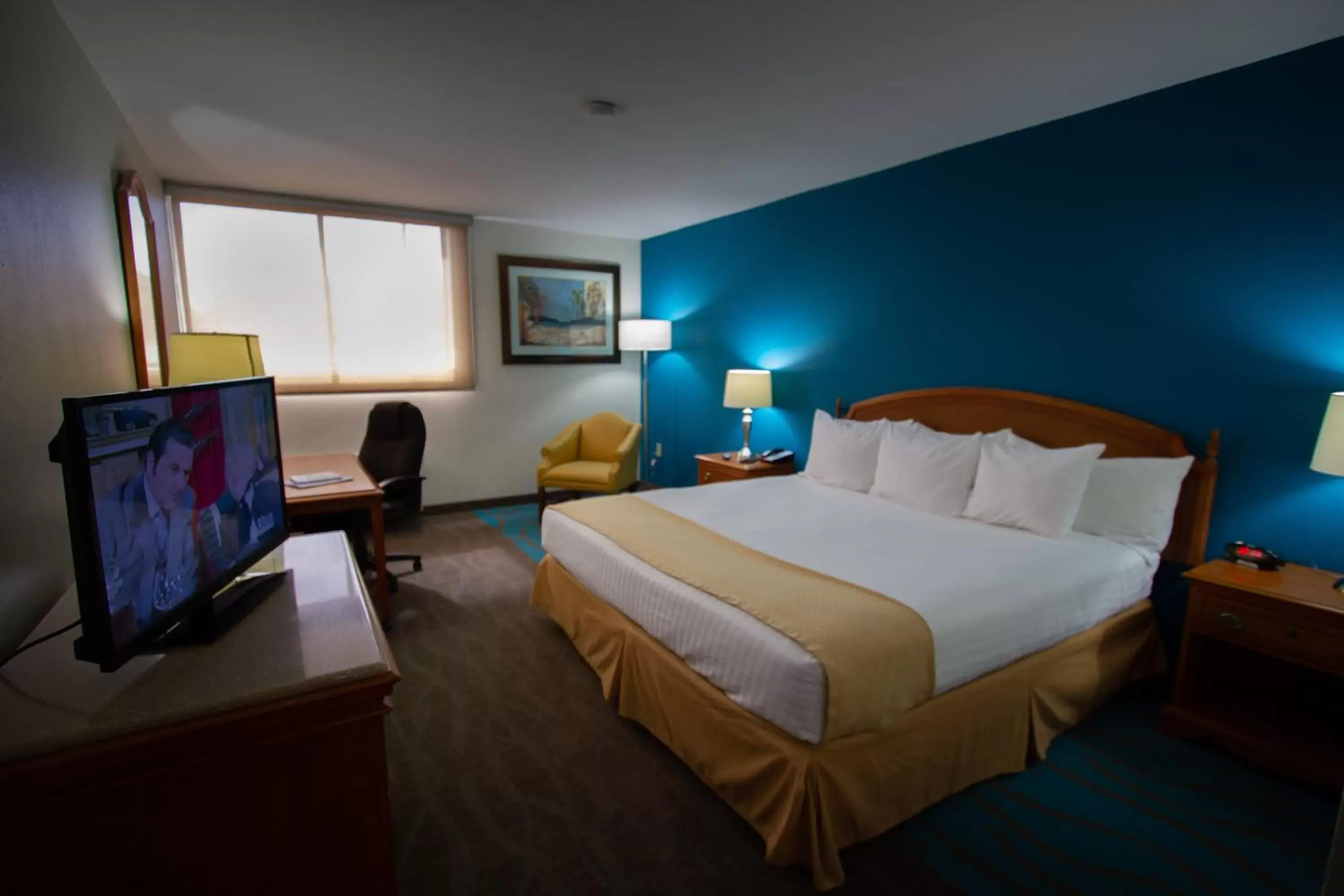 TV and multimedia, Bed in Caribe Hotel Ponce