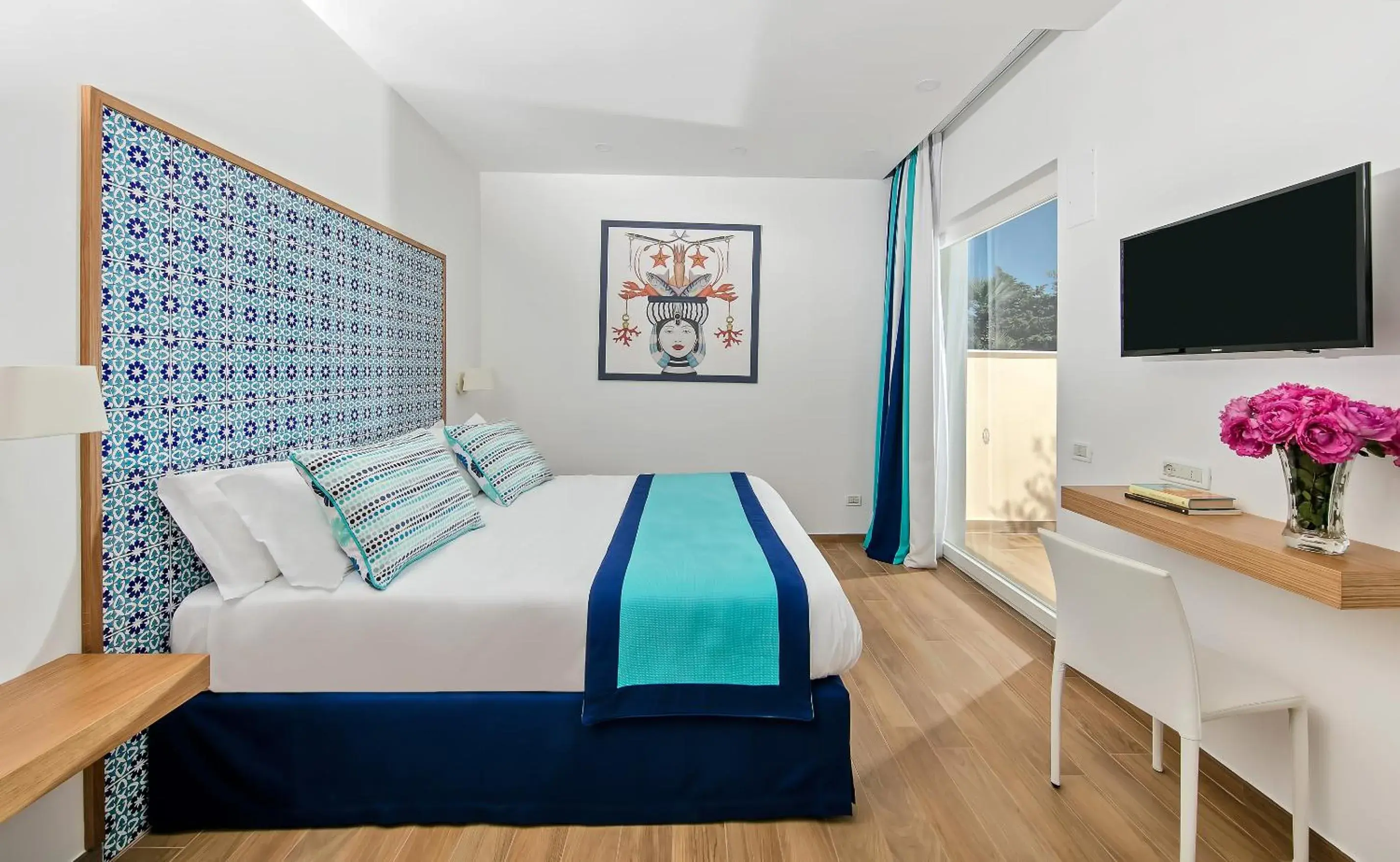 TV and multimedia, Bed in Hotel Miramare TV and multimedia, Bed in Hotel Miramare