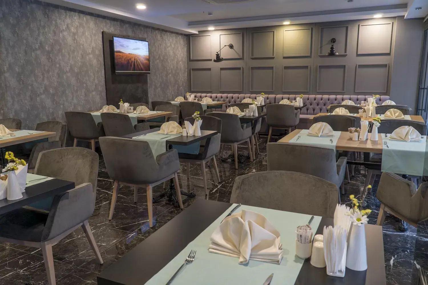 Restaurant/places to eat in Greymark Hotel Restaurant/places to eat in Greymark Hotel