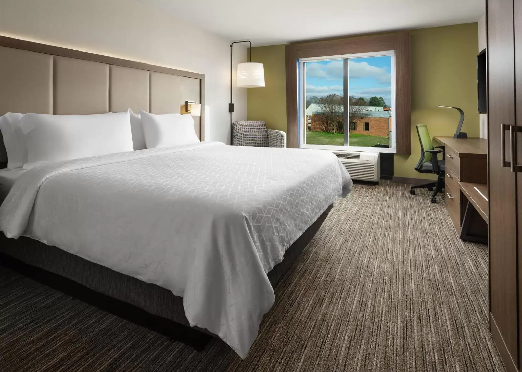 Photo of the whole room, Bed in Holiday Inn Express Hotel & Suites Olive Branch, an IHG Hotel