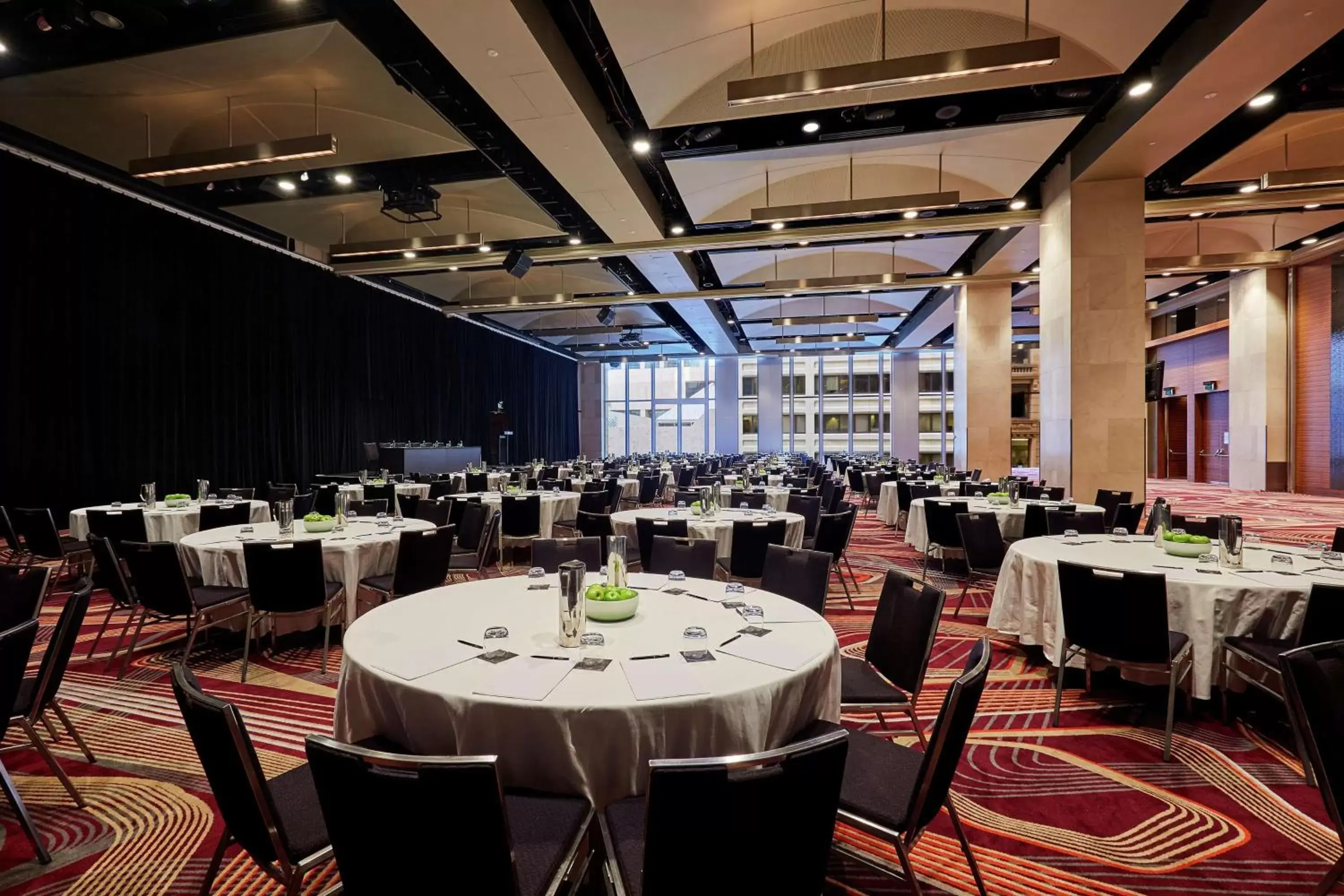 Meeting/conference room, Restaurant/Places to Eat in Hilton Sydney