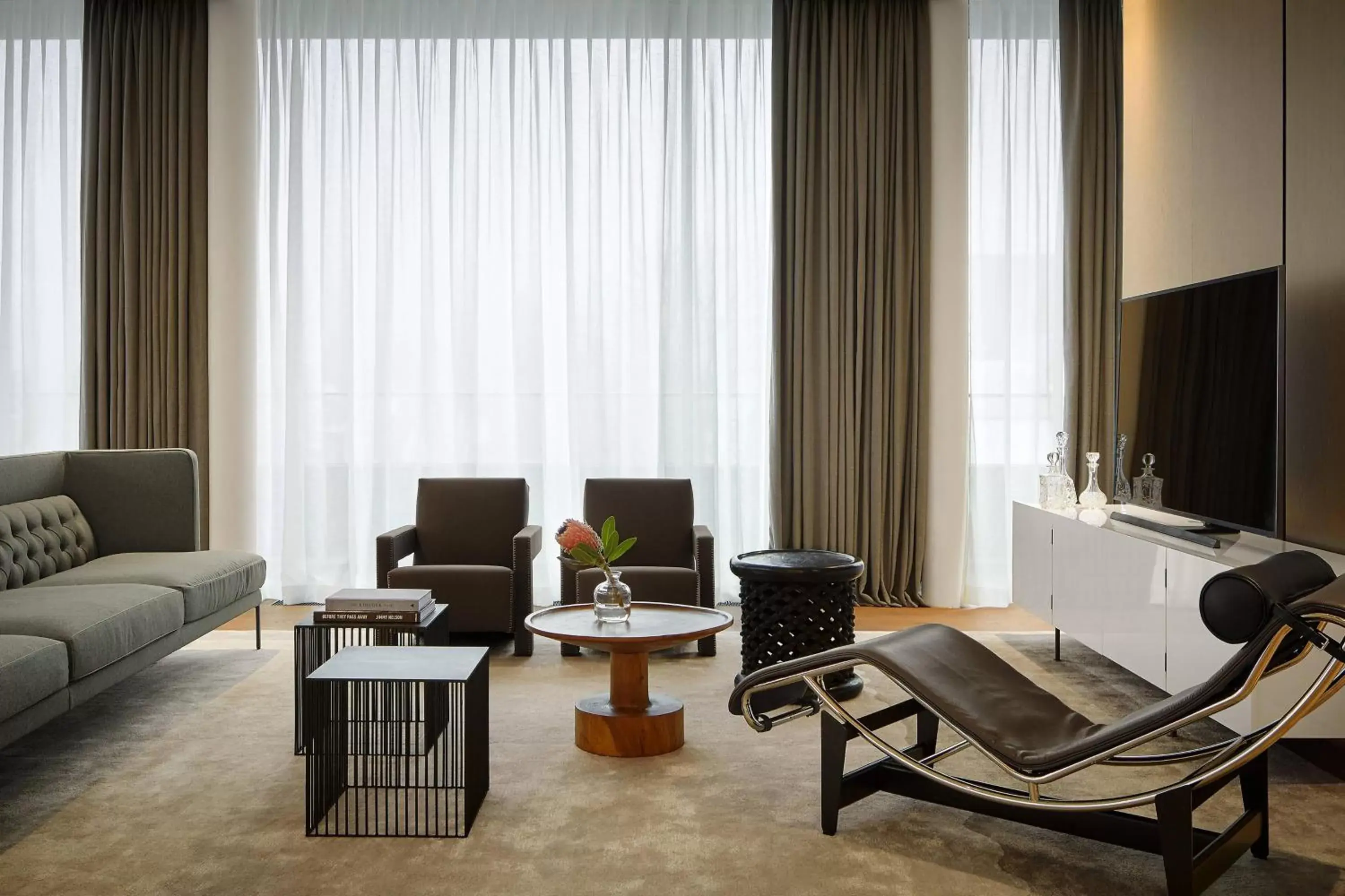 Living room, Seating Area in Roomers Baden-Baden, Autograph Collection