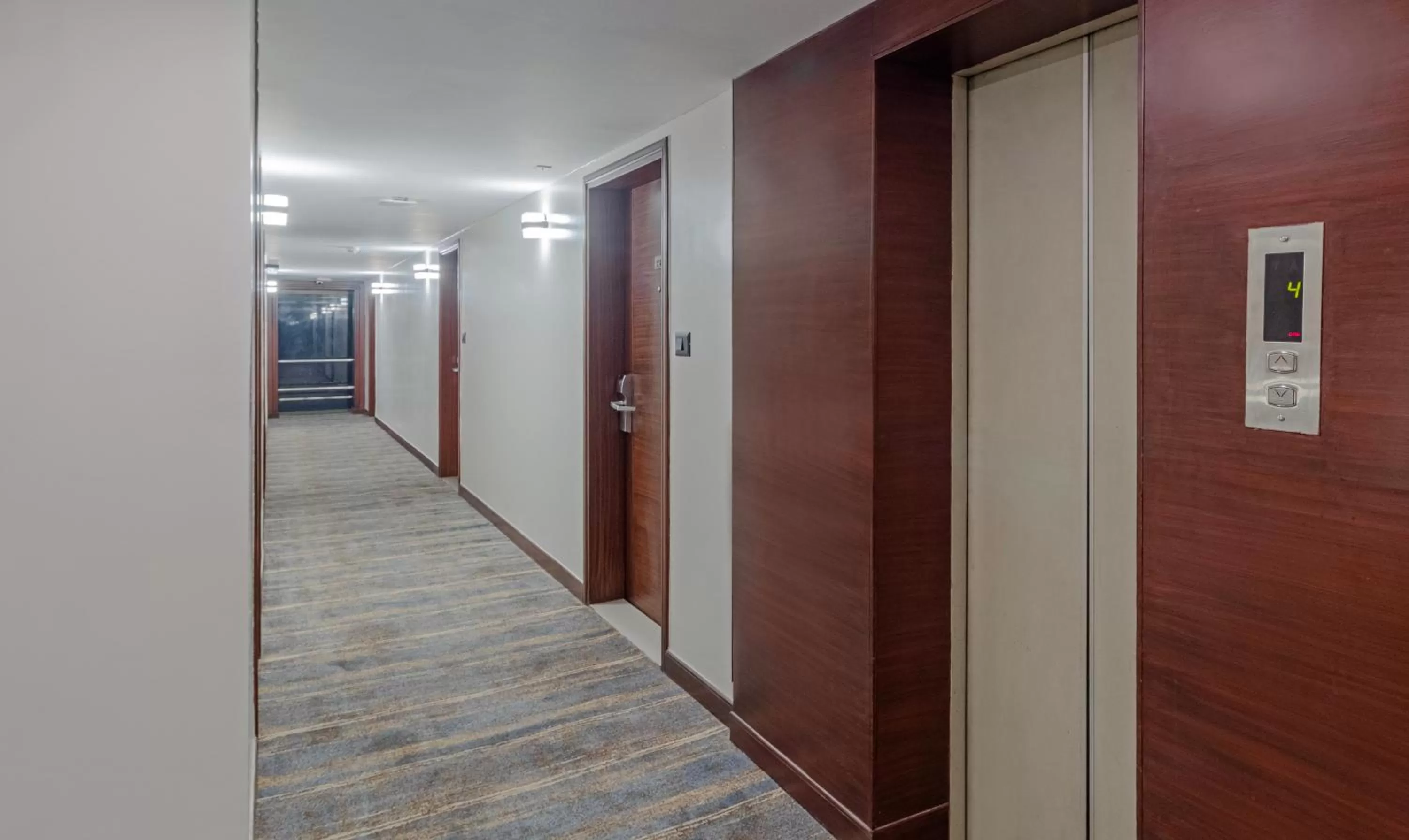 Lobby or reception in Treebo Regency - Bund Garden, Dhole Patil Road