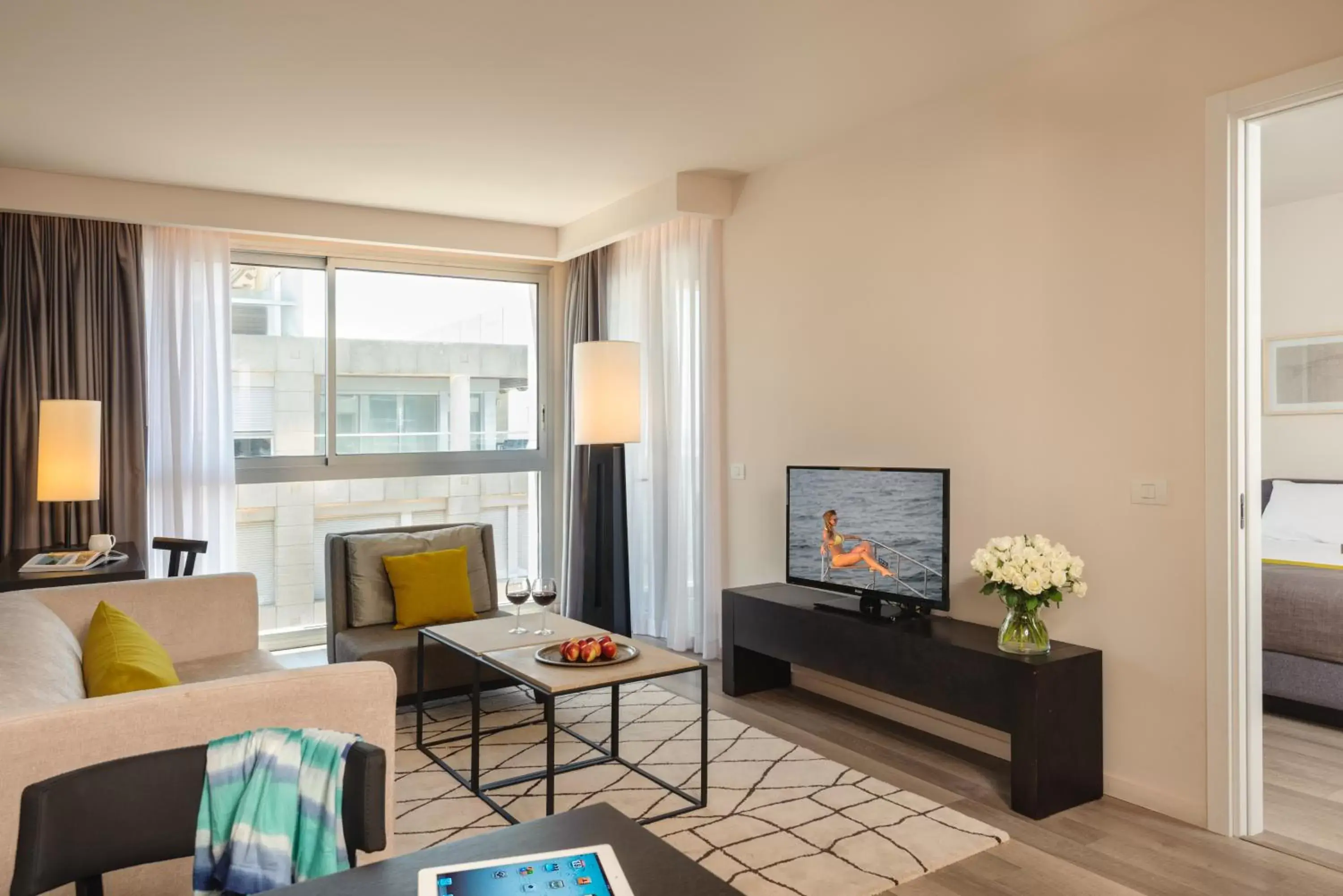 Bedroom, TV/Entertainment Center in Herods Herzliya