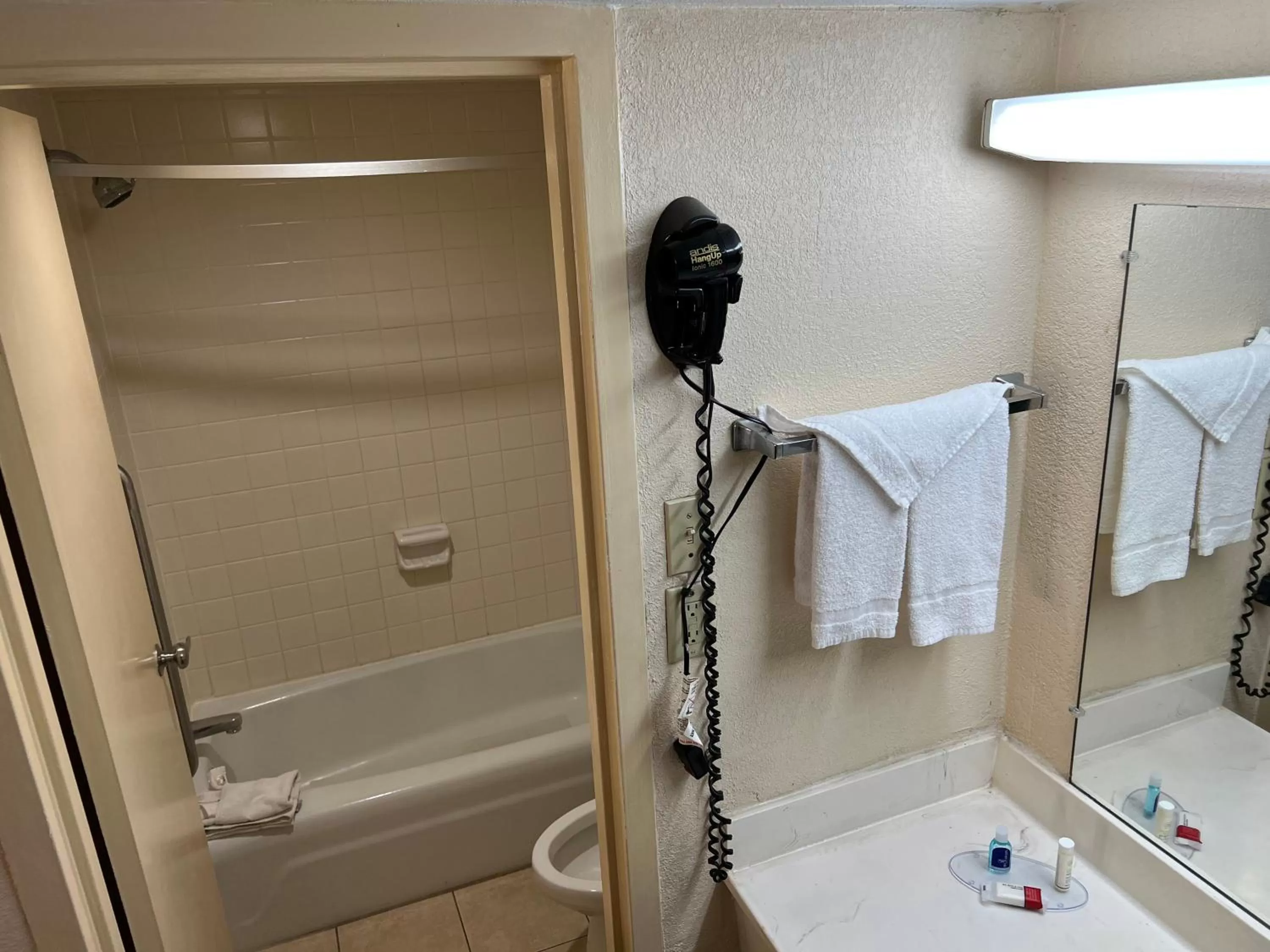 Bathroom in Rodeway Inn Cleveland TN I-75