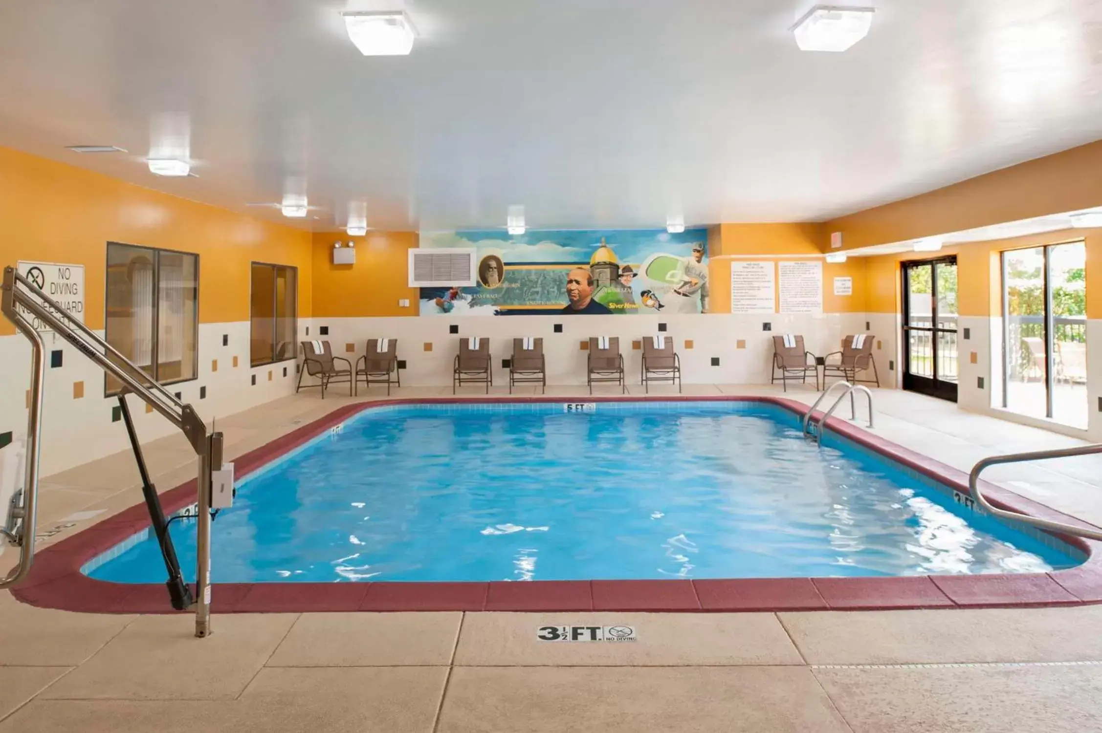Pool view, Swimming Pool in Hampton Inn & Suites South Bend