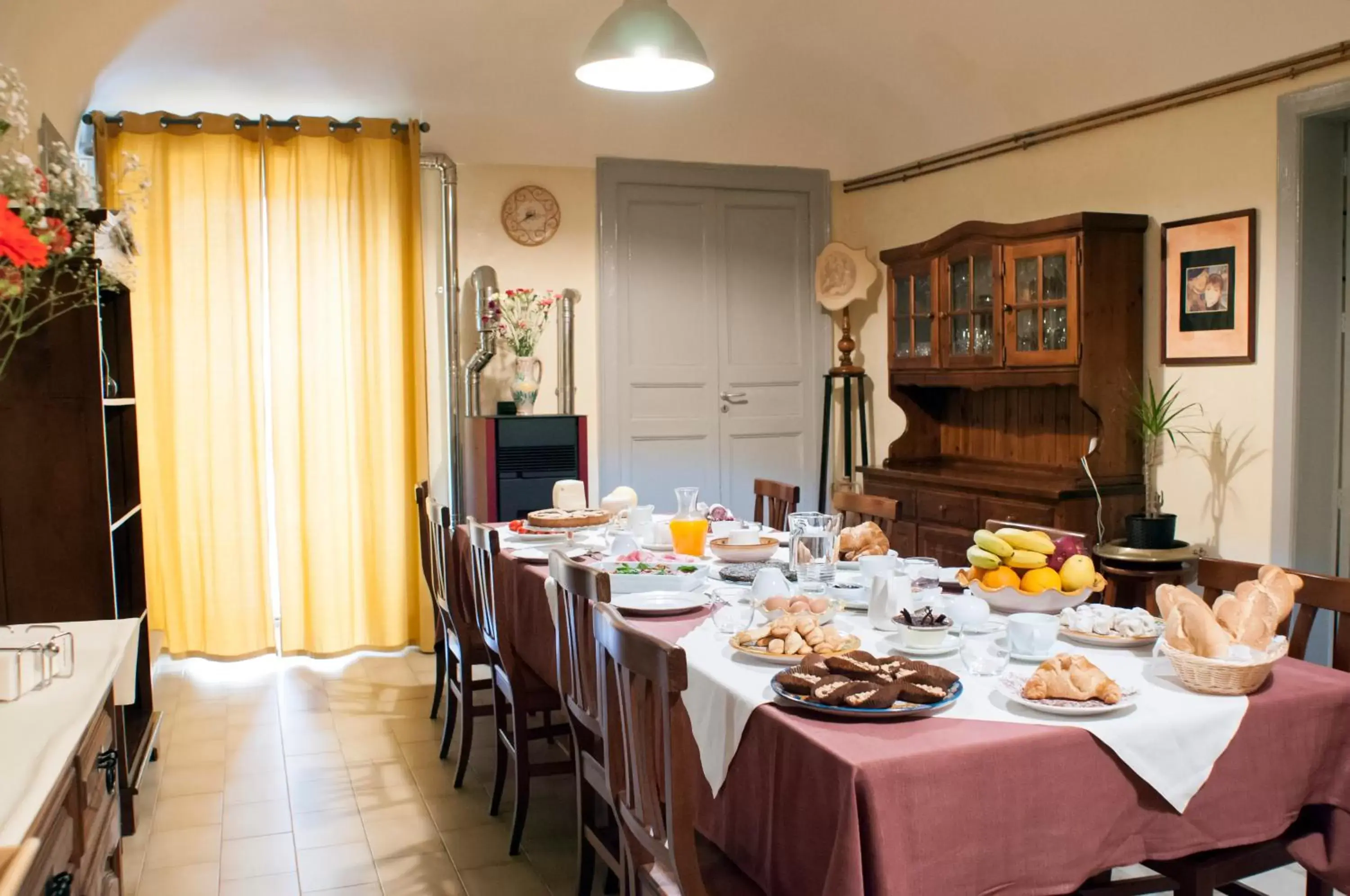 Communal kitchen, Restaurant/Places to Eat in B&B L'Angelica