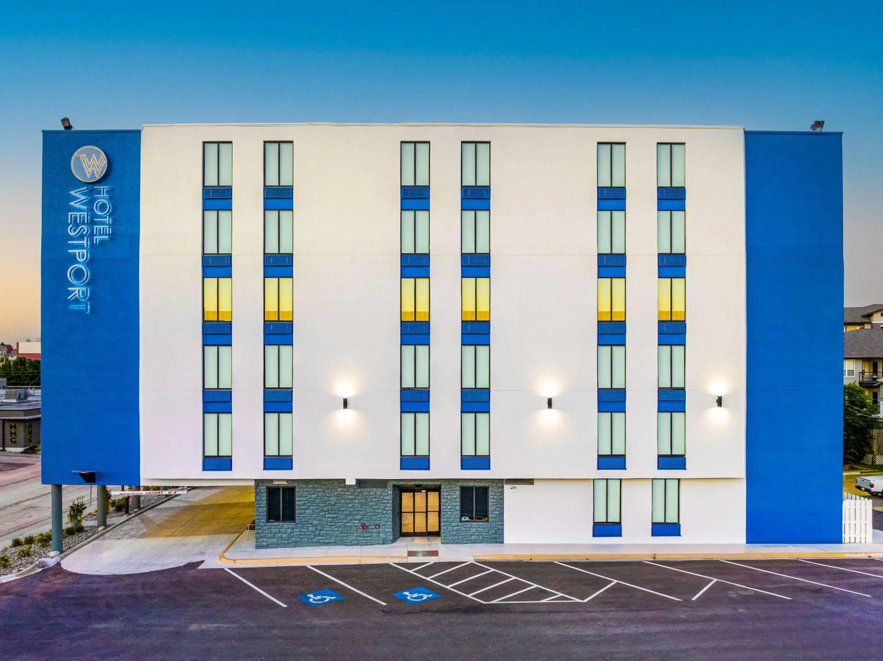 Property building in Hotel Westport Kansas City, Tapestry Collection by Hilton Property building in Hotel Westport Kansas City, Tapestry Collection by Hilton