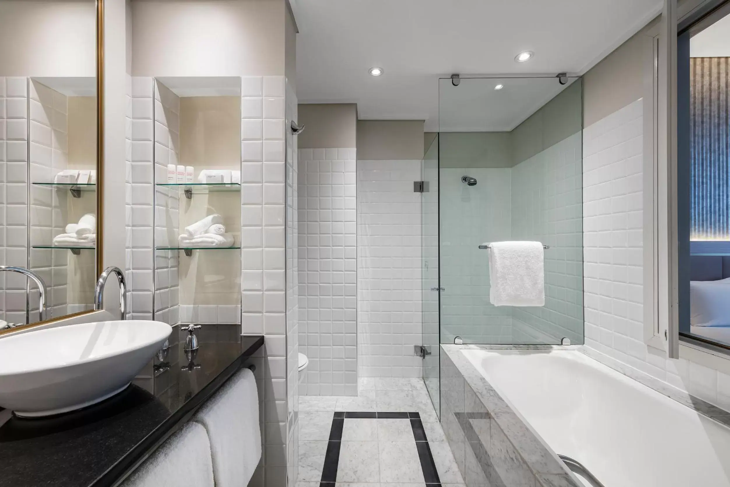 Shower, Bathroom in Radisson Blu Plaza Hotel Sydney