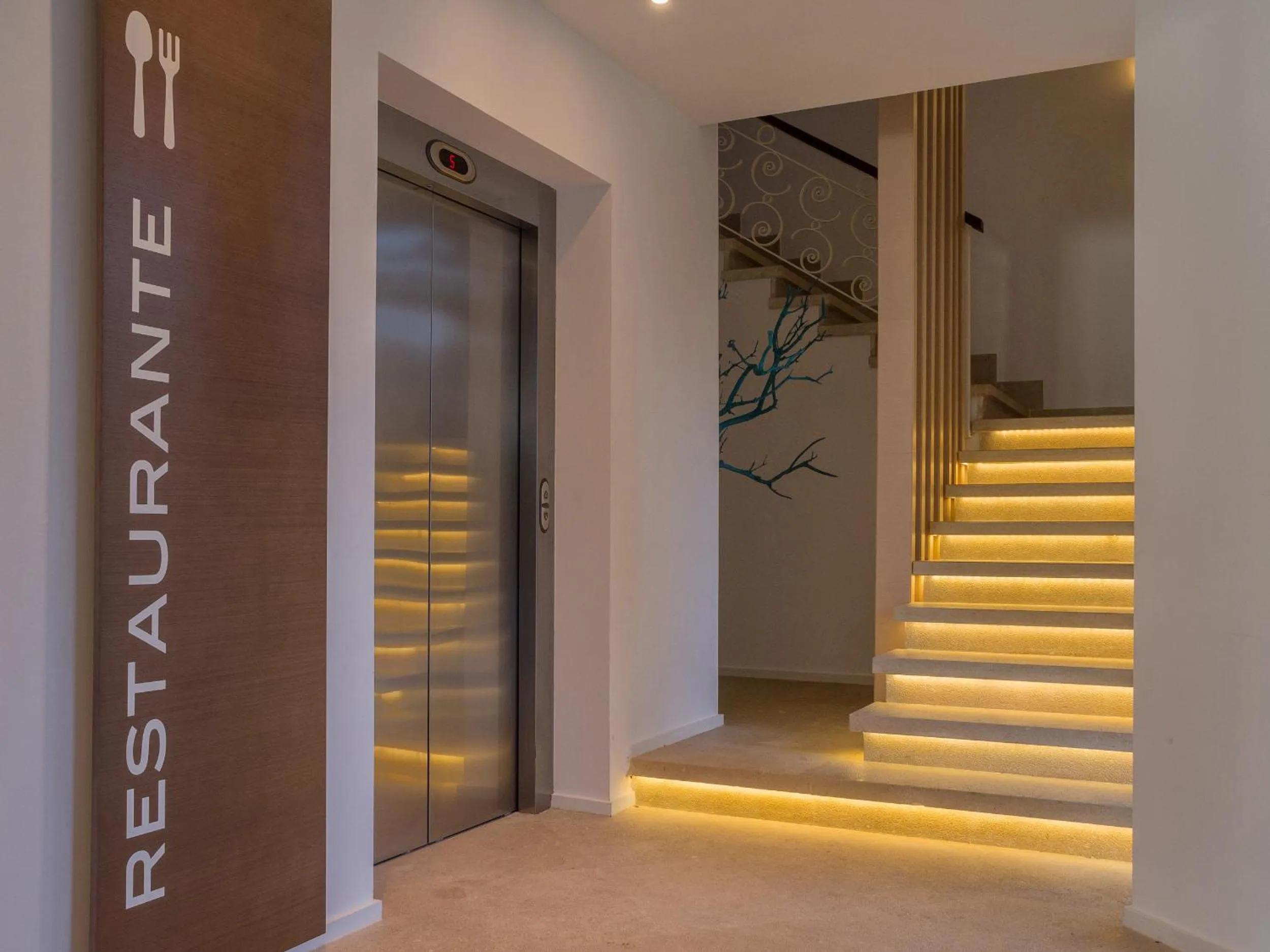 Restaurant/places to eat in JS Palma Stay - Adults Only