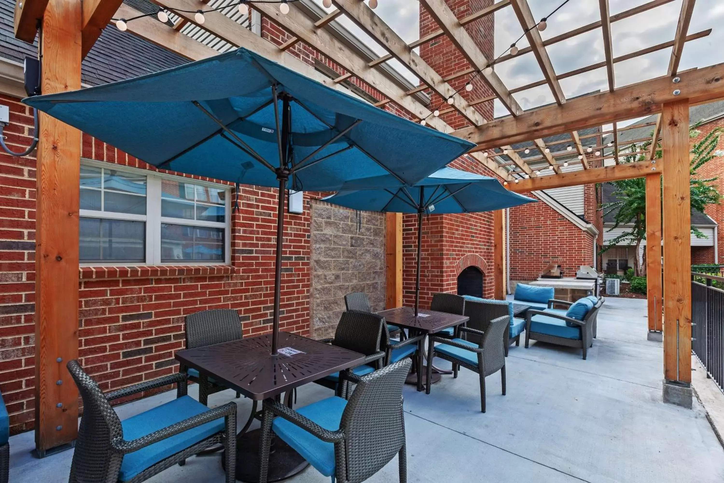 Property building, Restaurant/Places to Eat in Homewood Suites by Hilton Greensboro