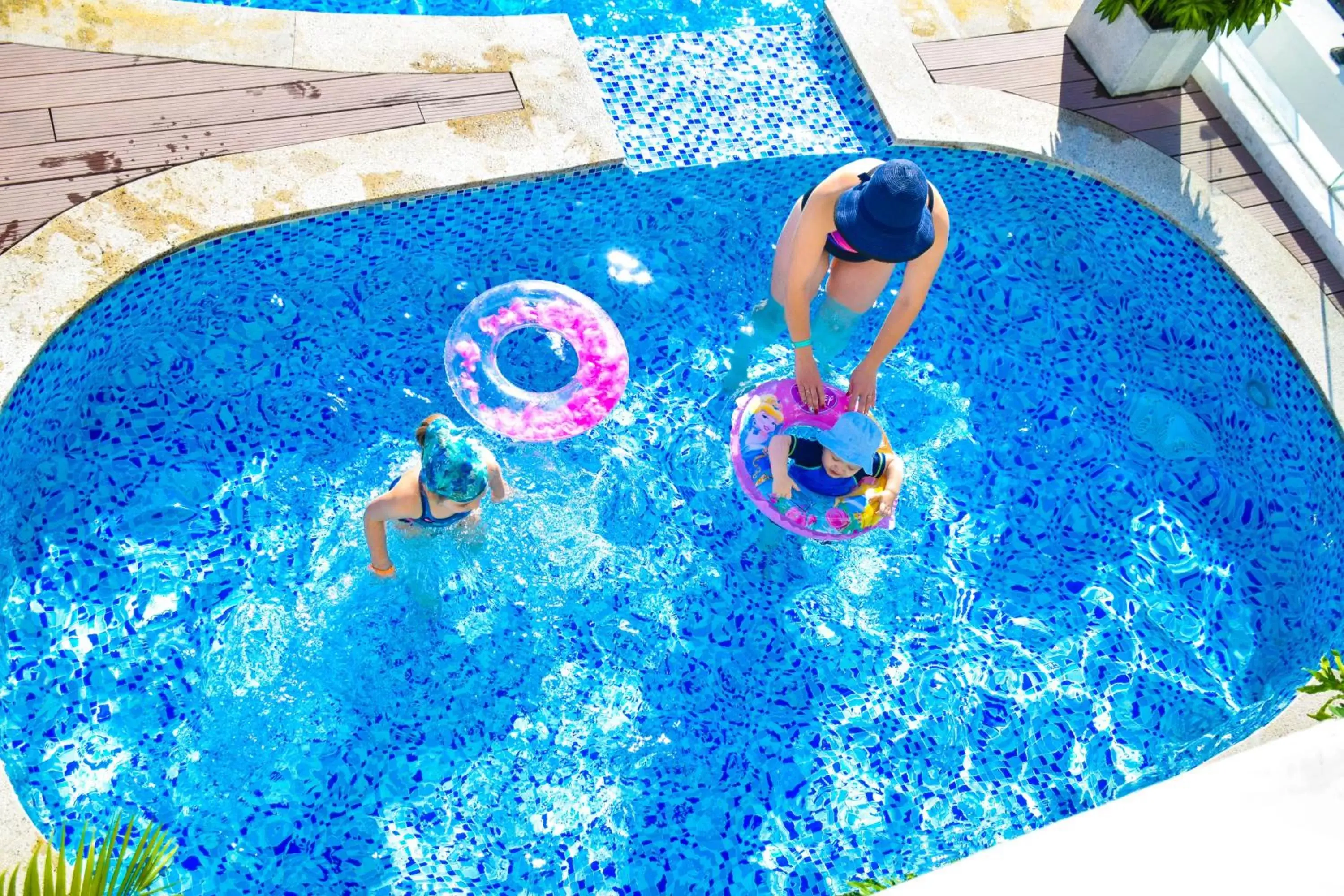 Swimming Pool in Florida Nha Trang Hotel