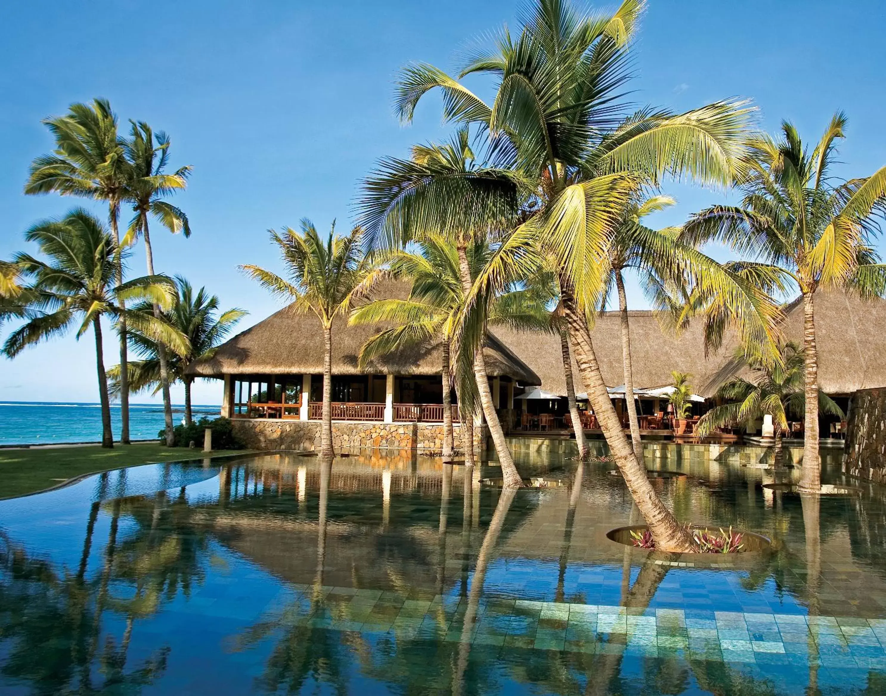 Facade/entrance, Swimming Pool in Constance Belle Mare Plage