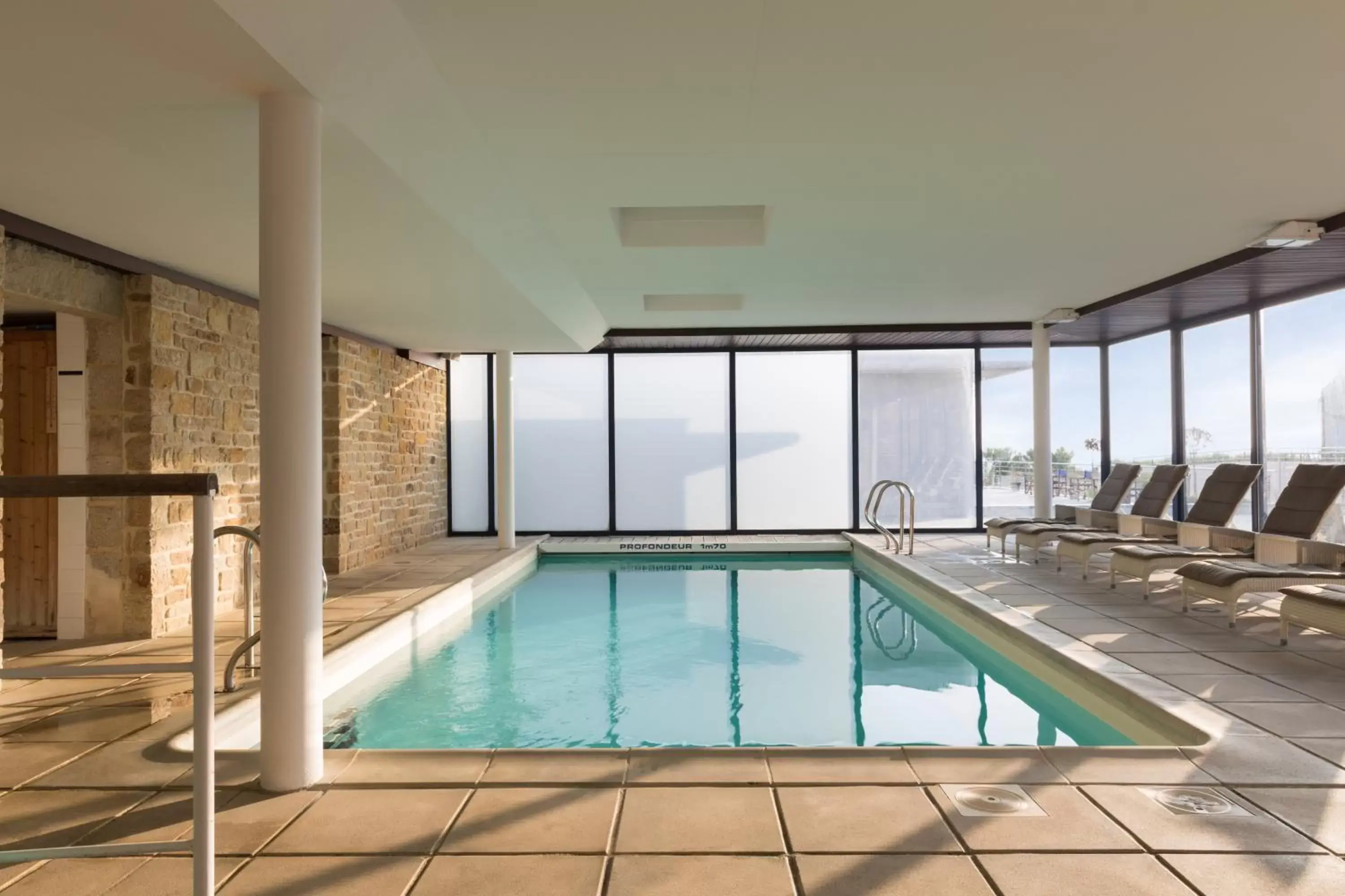 Spa and wellness centre/facilities, Swimming Pool in Hostellerie de la Pointe Saint-Mathieu - SPA & Restaurant