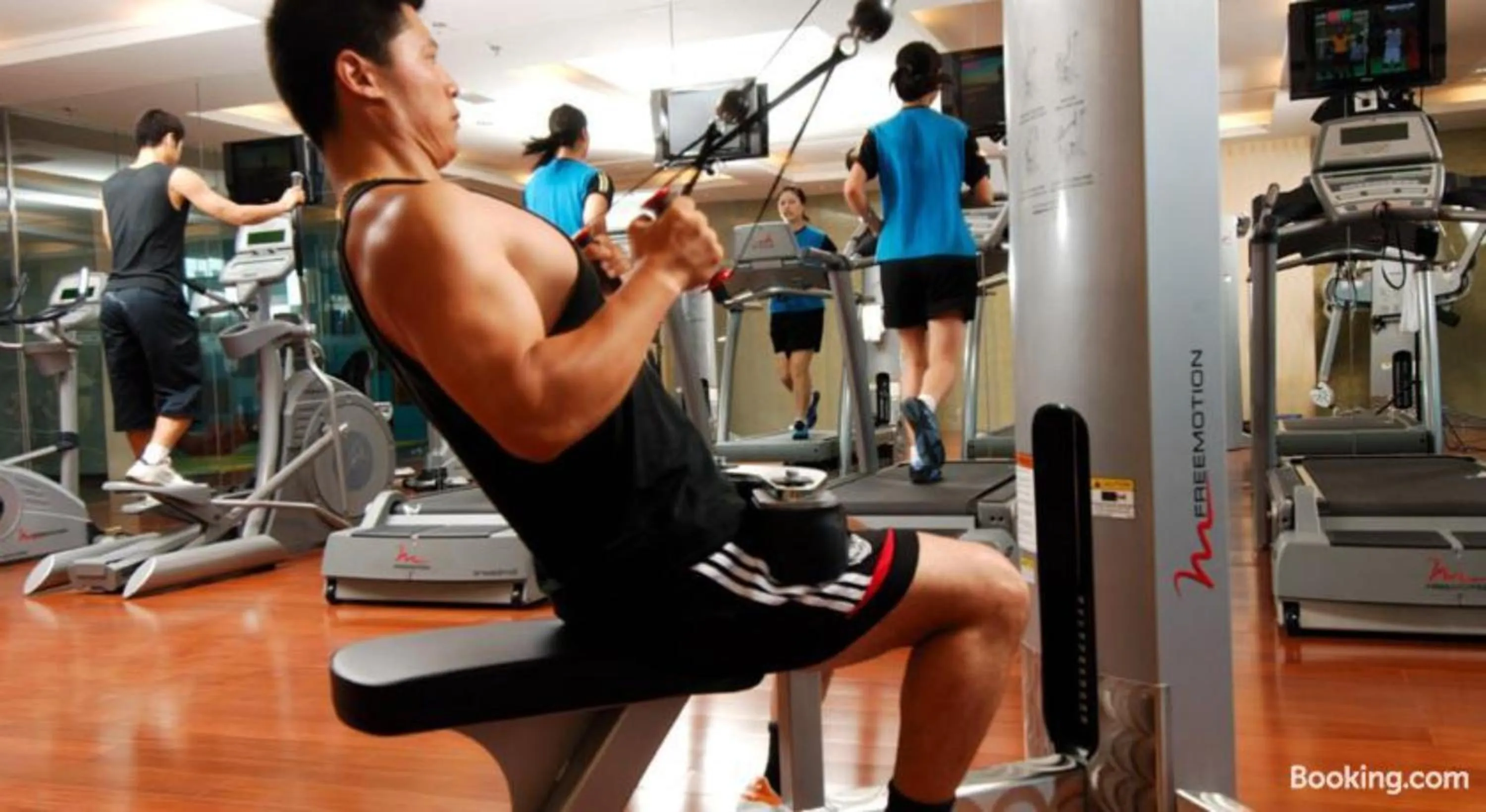 Fitness centre/facilities in Weihai Haiyue Jianguo Hotel