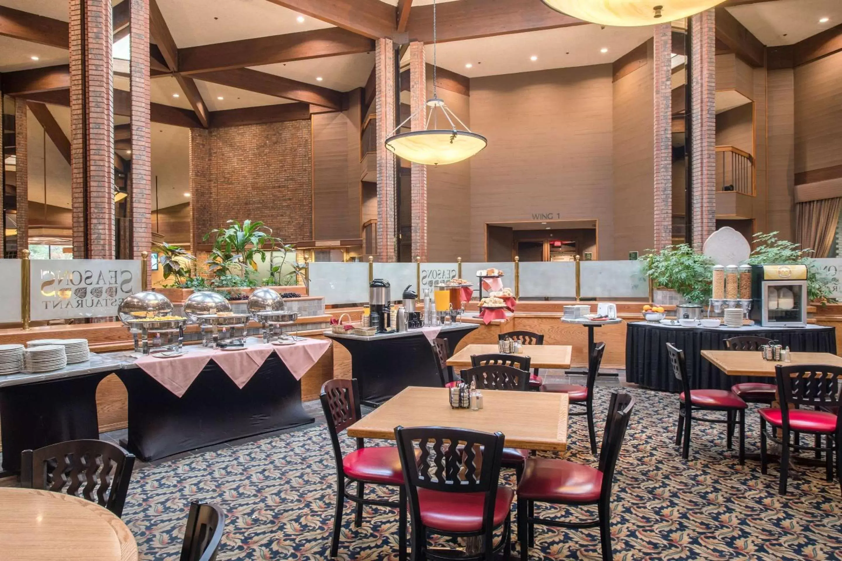 Buffet breakfast, Restaurant/Places to Eat in Red Lion Hotel Pasco Airport & Conference Center