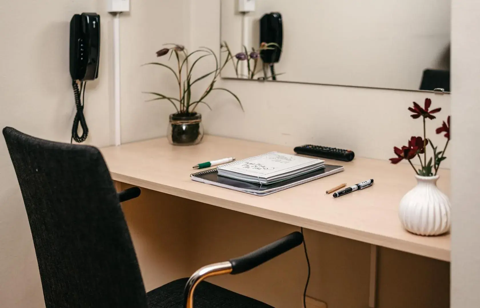 Photo of the whole room, Business Area/Conference Room in Hotell Björken