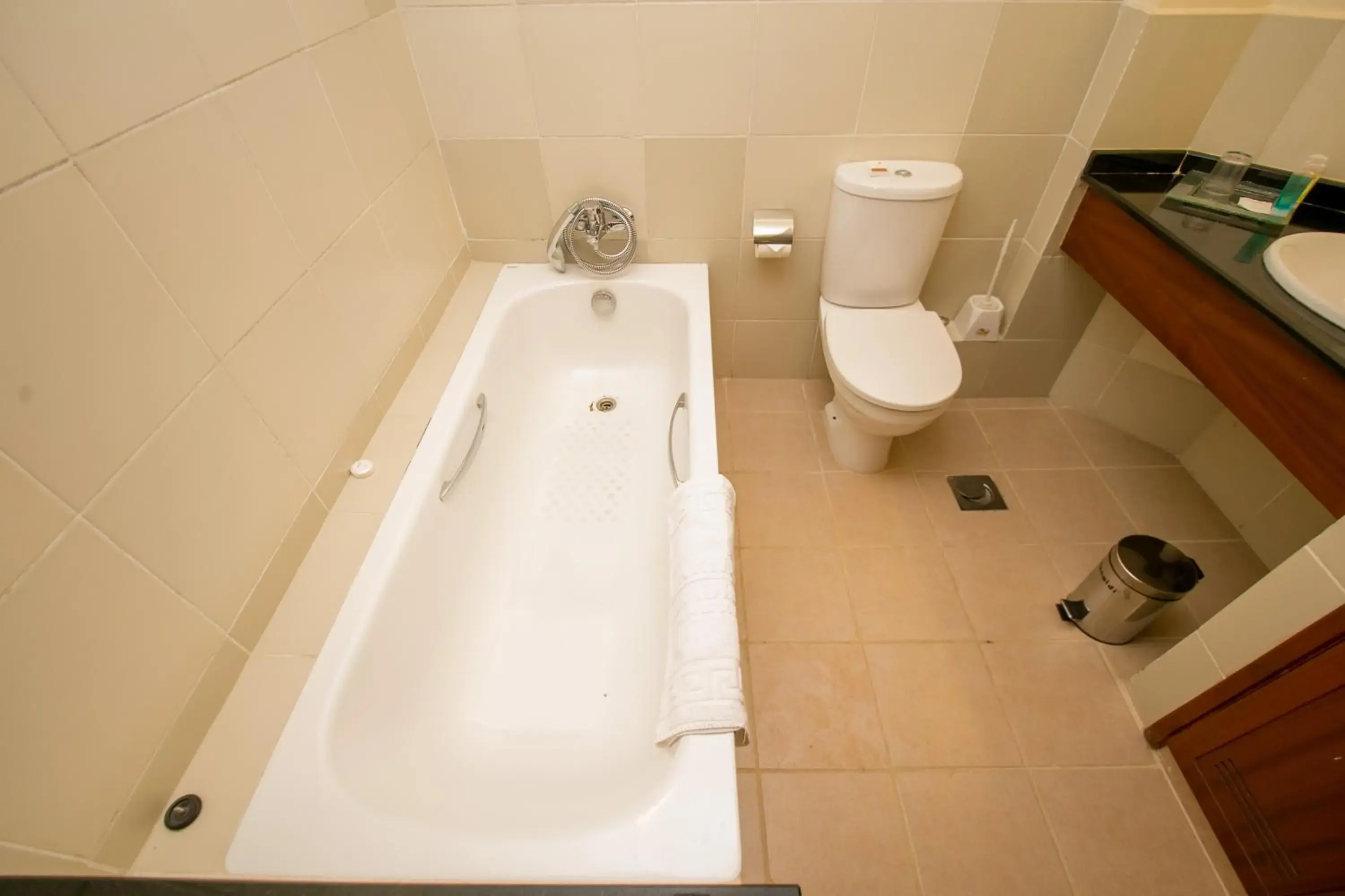 Bathroom in Waridi Paradise Hotel and Suites