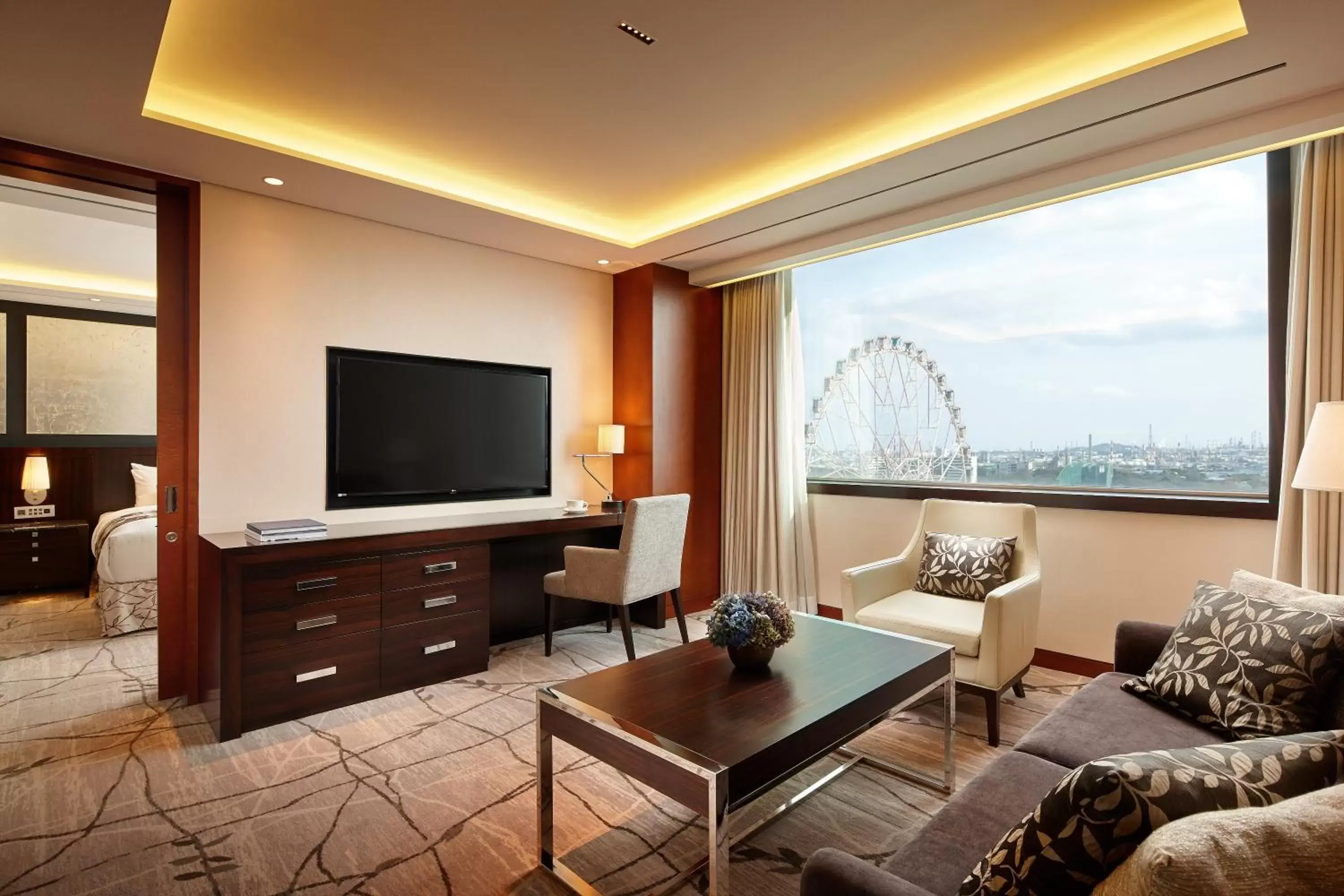 TV and multimedia, Seating Area in Lotte Hotel Ulsan