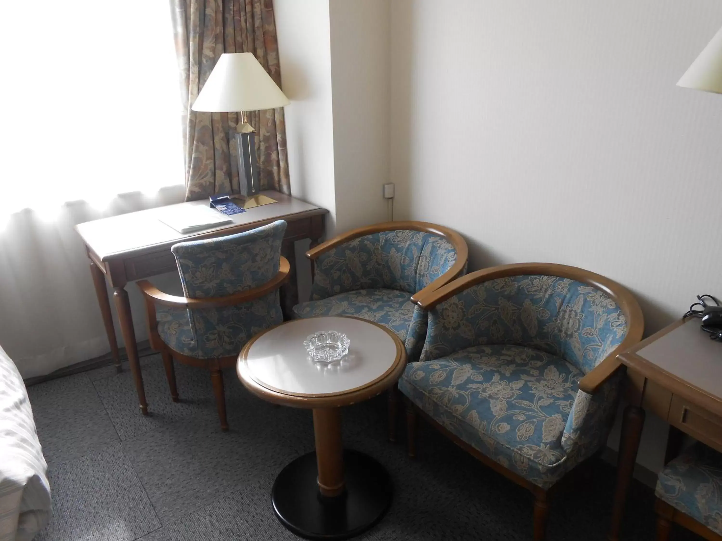 Seating Area in Hotel Sunroute Niigata