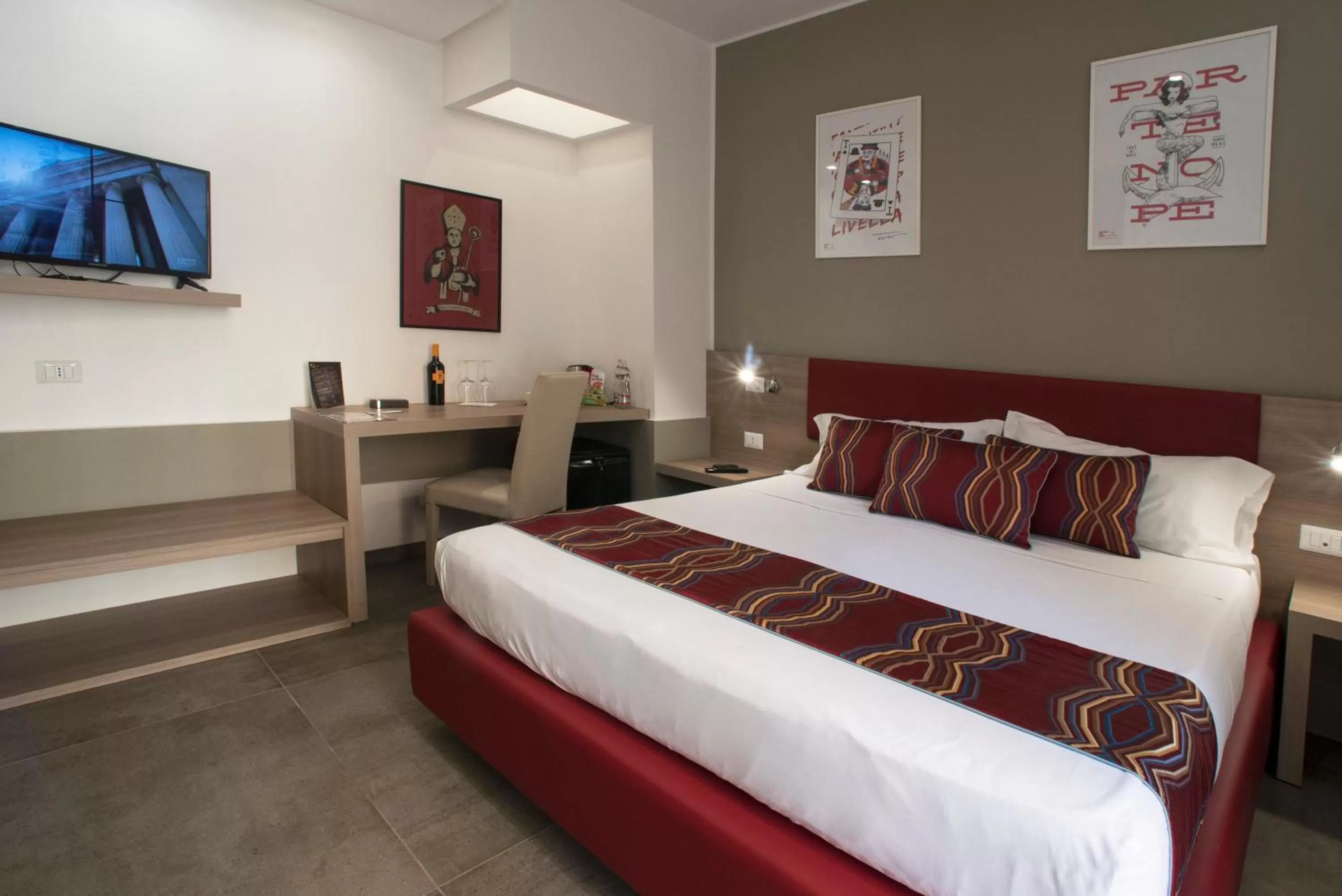 Bed in Regina Margherita Suite