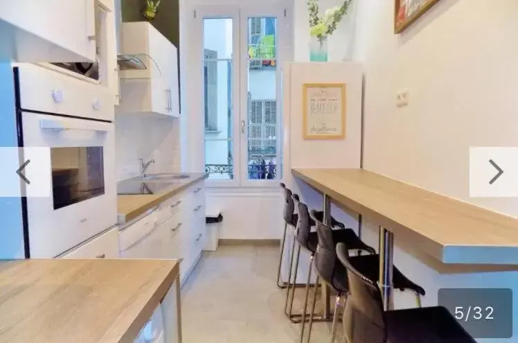Kitchen/Kitchenette in LA COLOC GARIBALDI