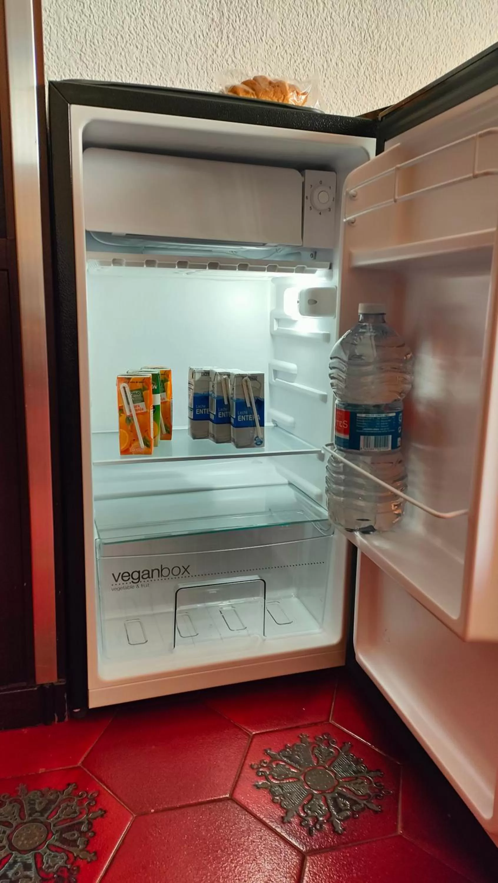 Pensión Benavente AP-7 3 min - Playa 5 min coche