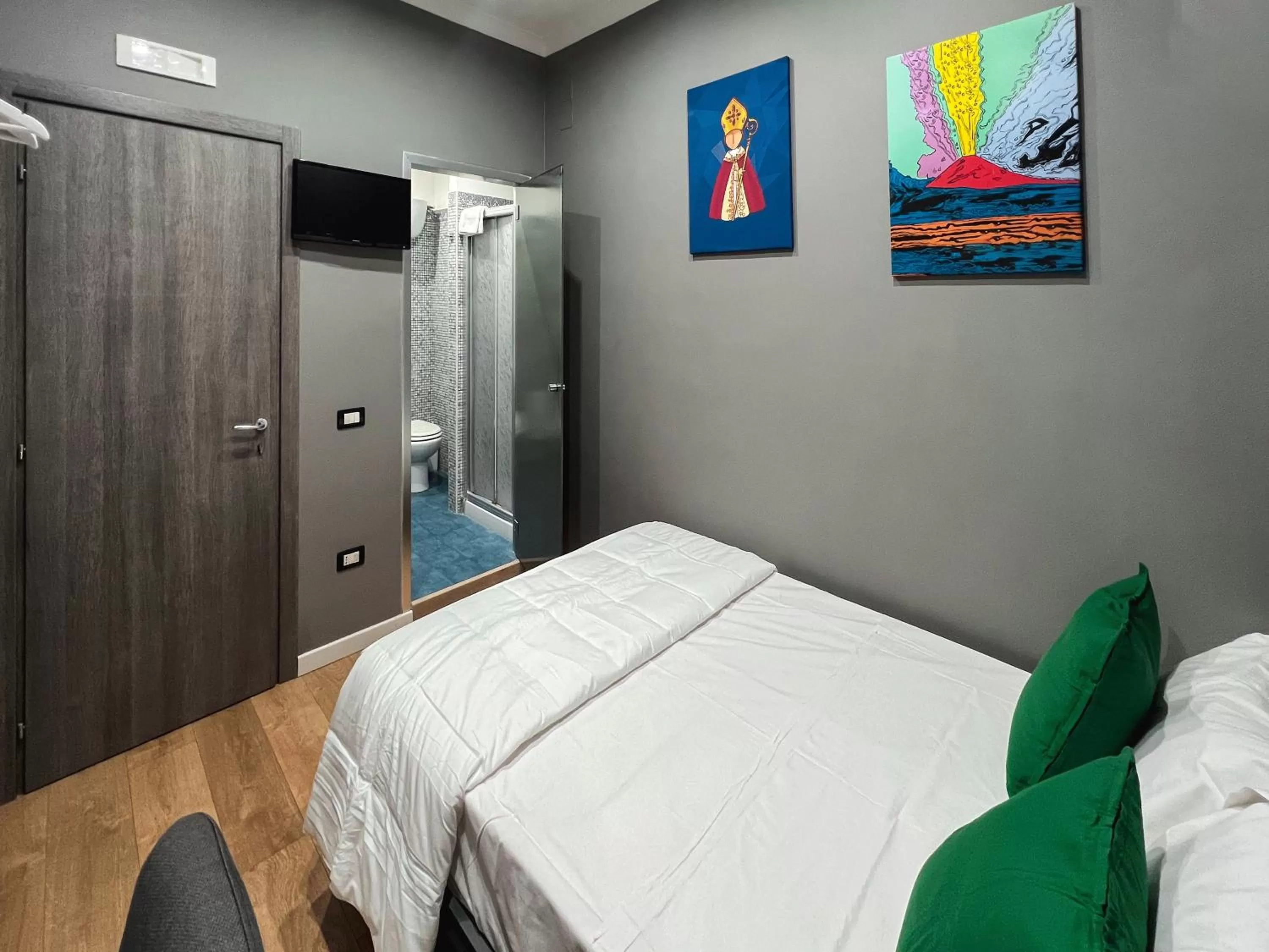 Bathroom, Bed in Tiè tiè