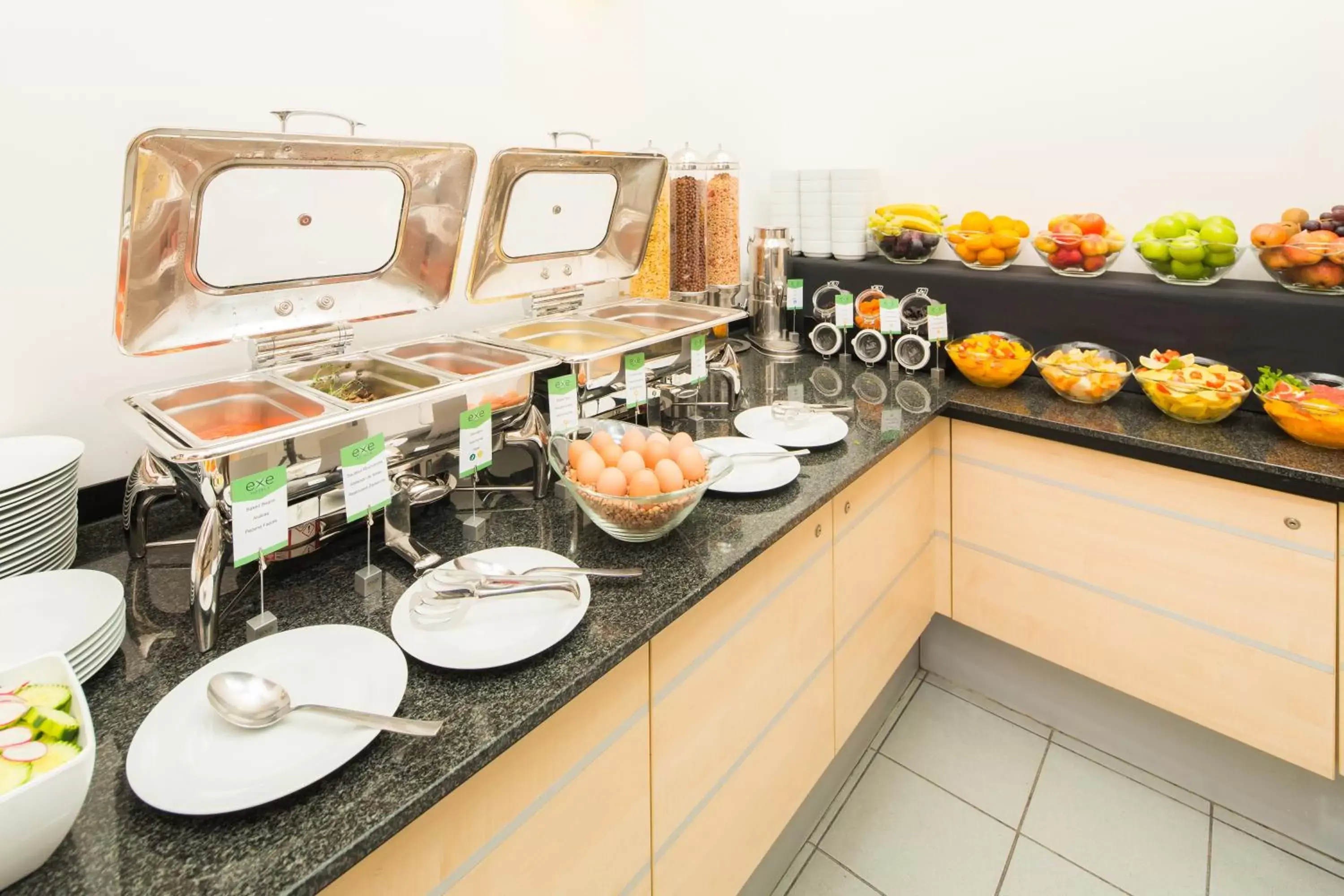 Buffet breakfast in Exe City Park Hotel