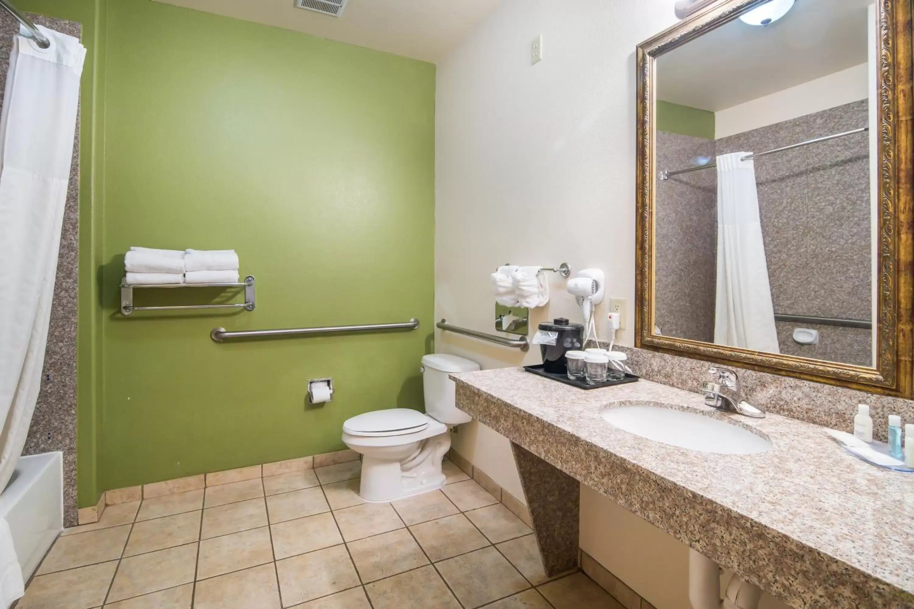Bathroom in Clarion Inn and Suites Weatherford