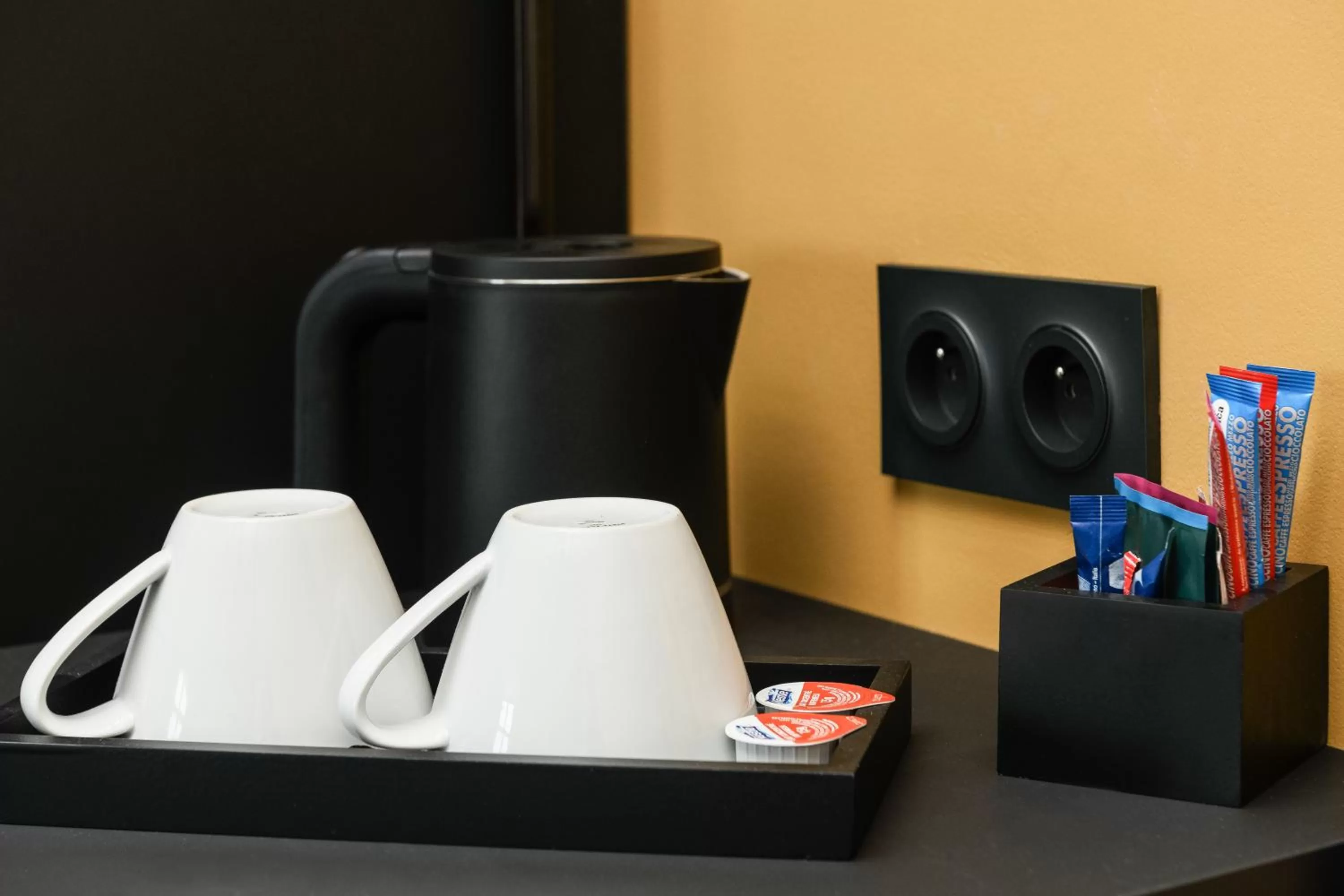 Coffee/tea facilities in Mercure Bordeaux Centre Gare Atlantic