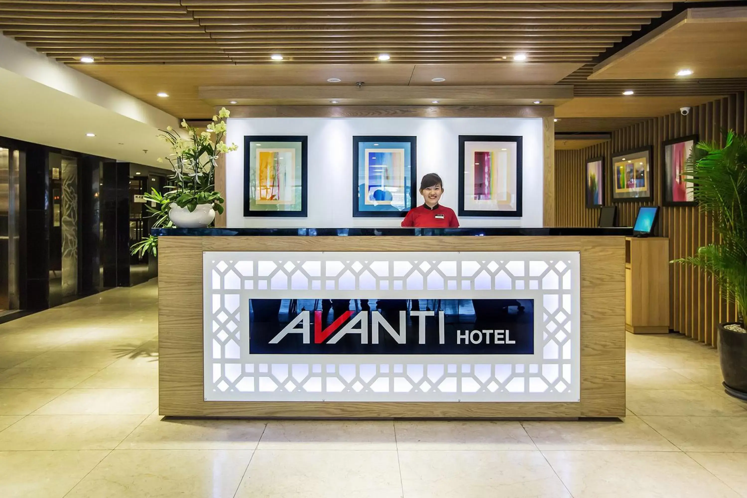 Lobby or reception, Lounge/Bar in Avanti Hotel