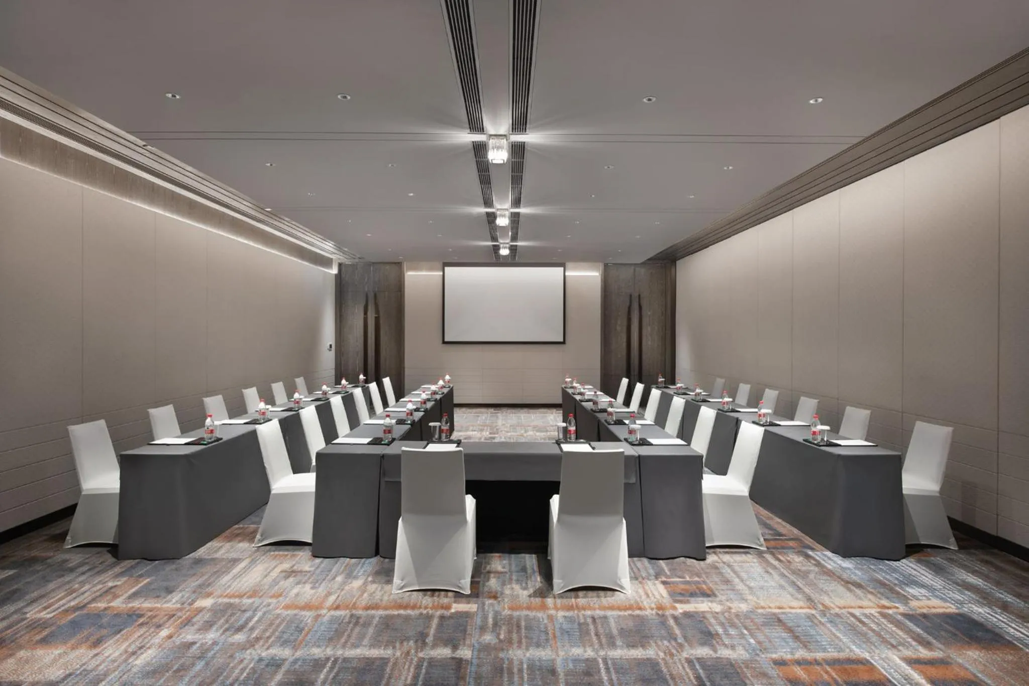 Banquet/Function facilities in Crowne Plaza Wuhan Optics Valley by IHG