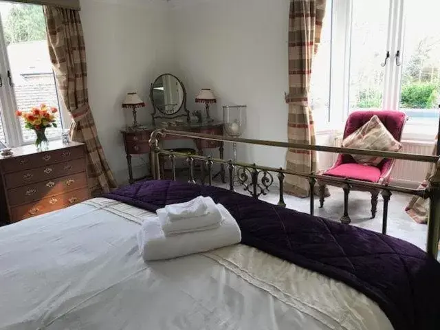 Bed in West End Lodge