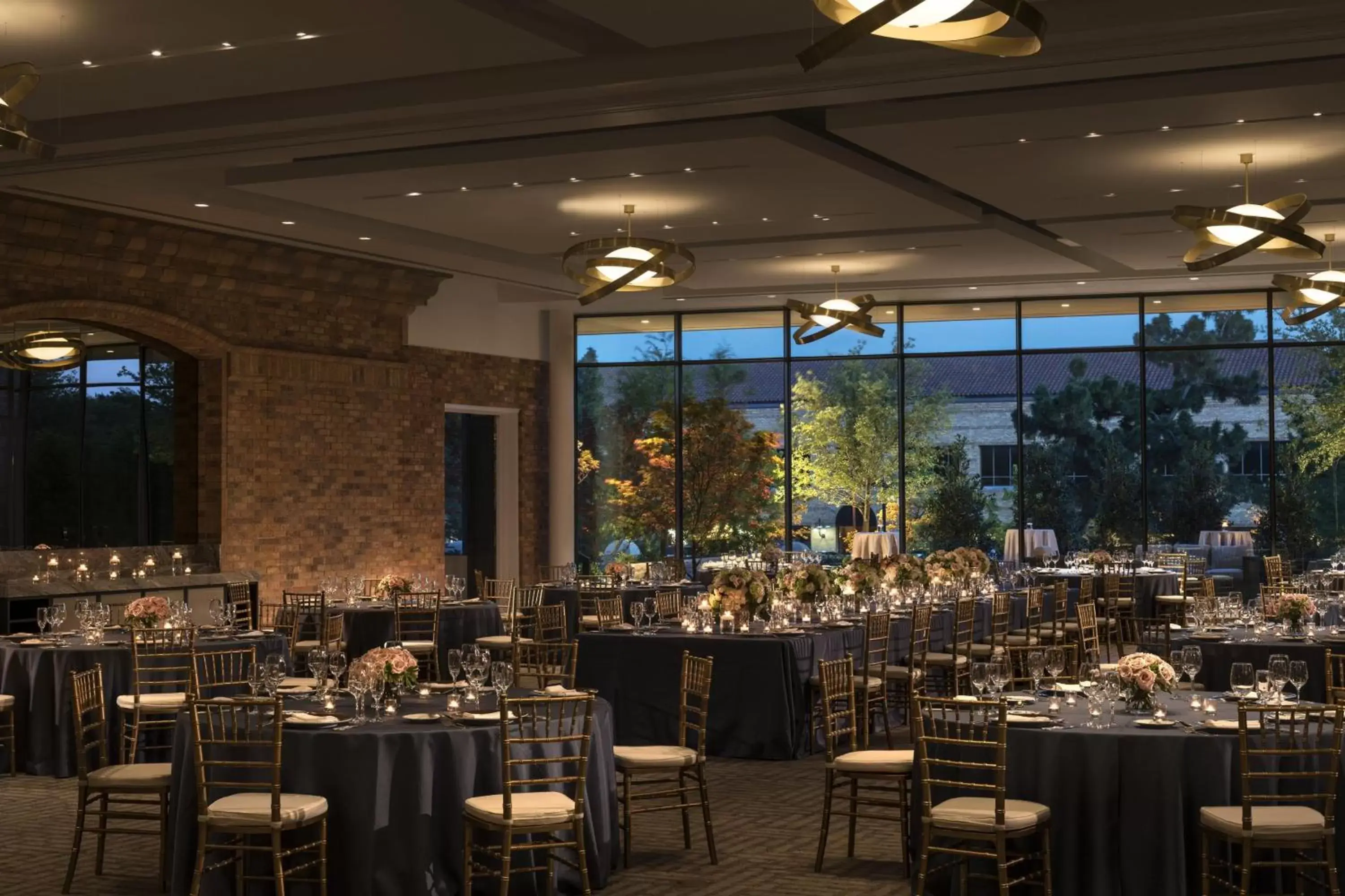Meeting/conference room, Restaurant/Places to Eat in The Las Colinas Resort, Dallas