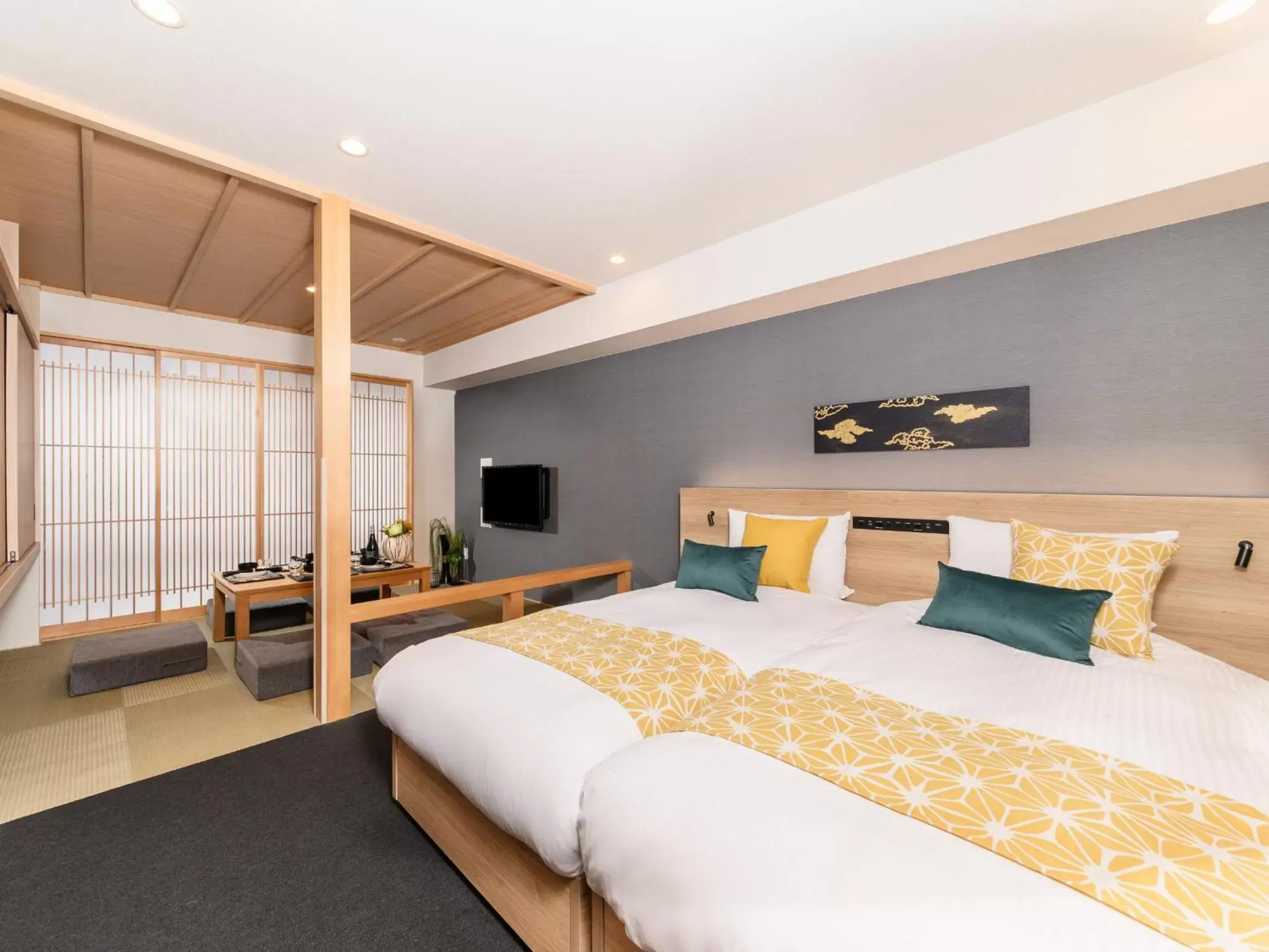 Photo of the whole room, Bed in MIMARU KYOTO SHINMACHI SANJO