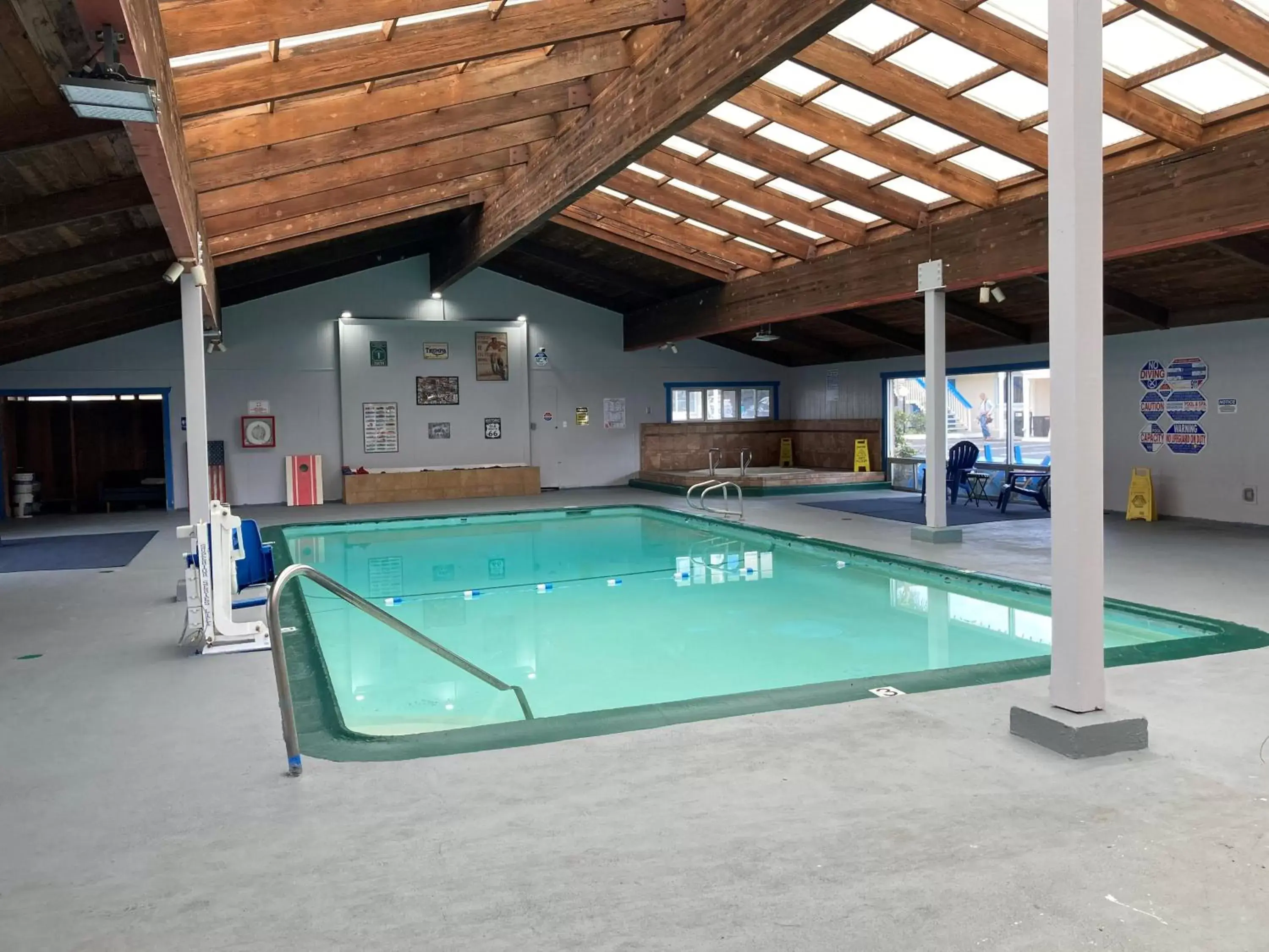 Swimming Pool in Coast Riders Inn