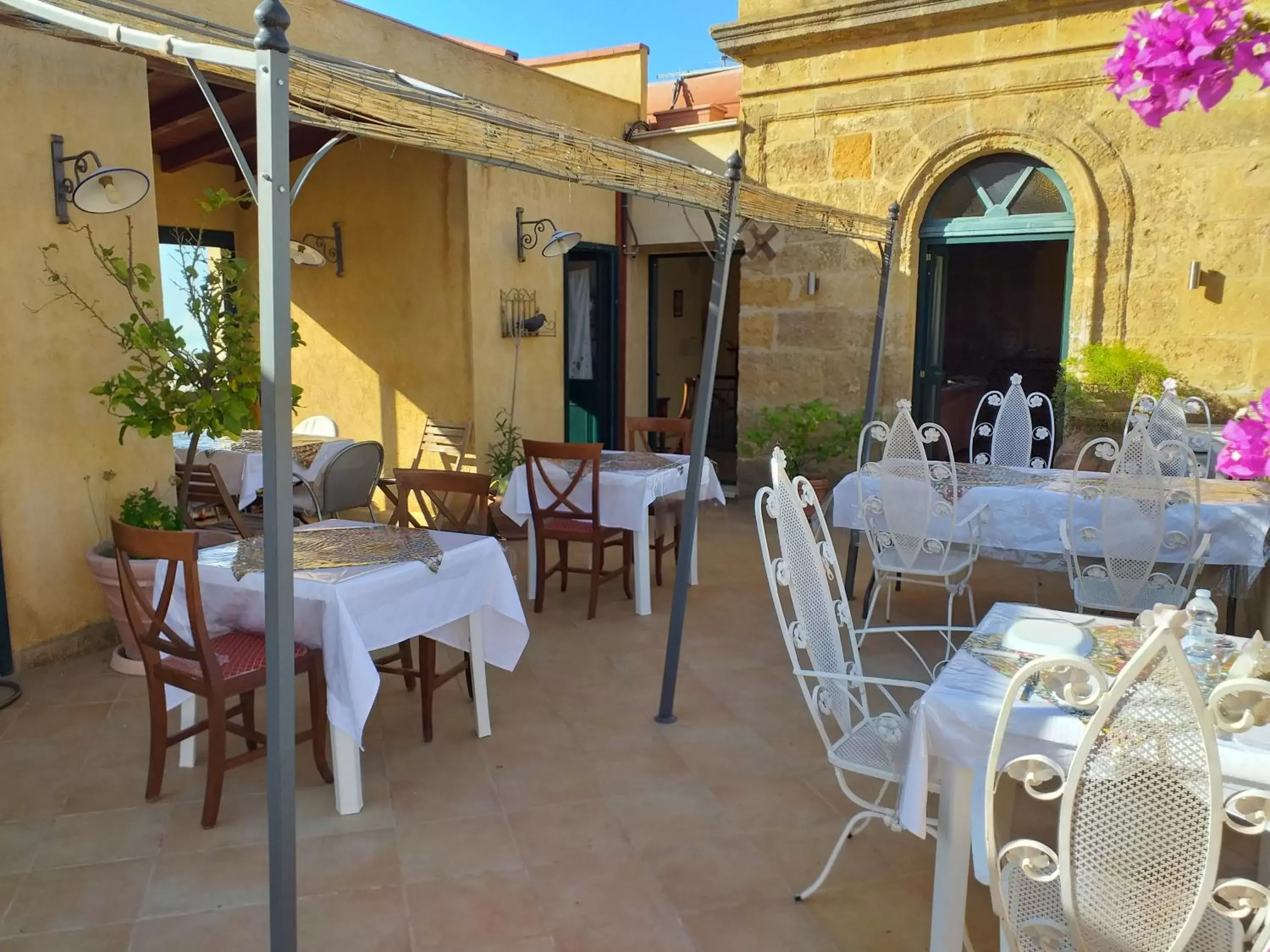 Breakfast, Restaurant/Places to Eat in B&B Batarà - "La Terrazza del Centro"