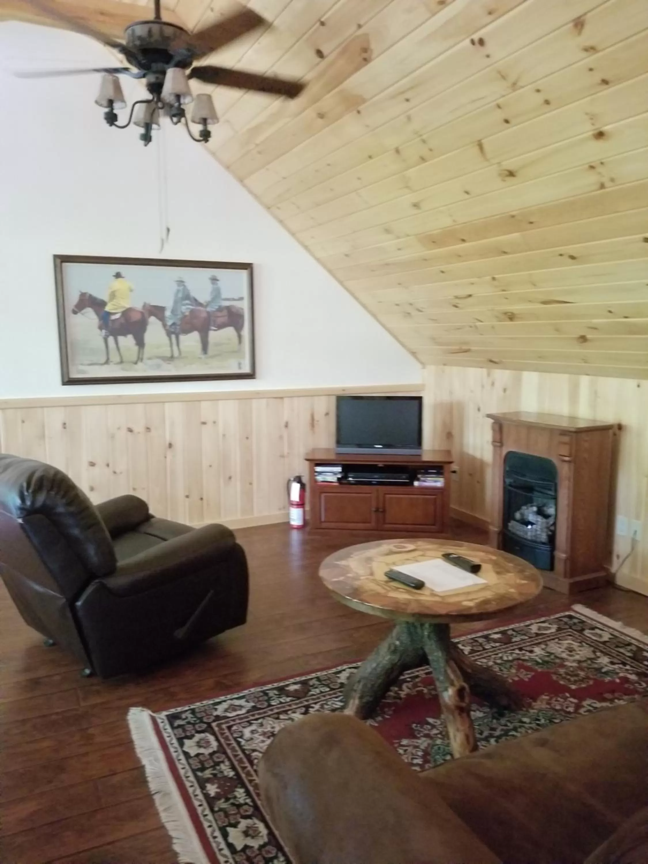 Living room, Seating Area in Trails End Inn