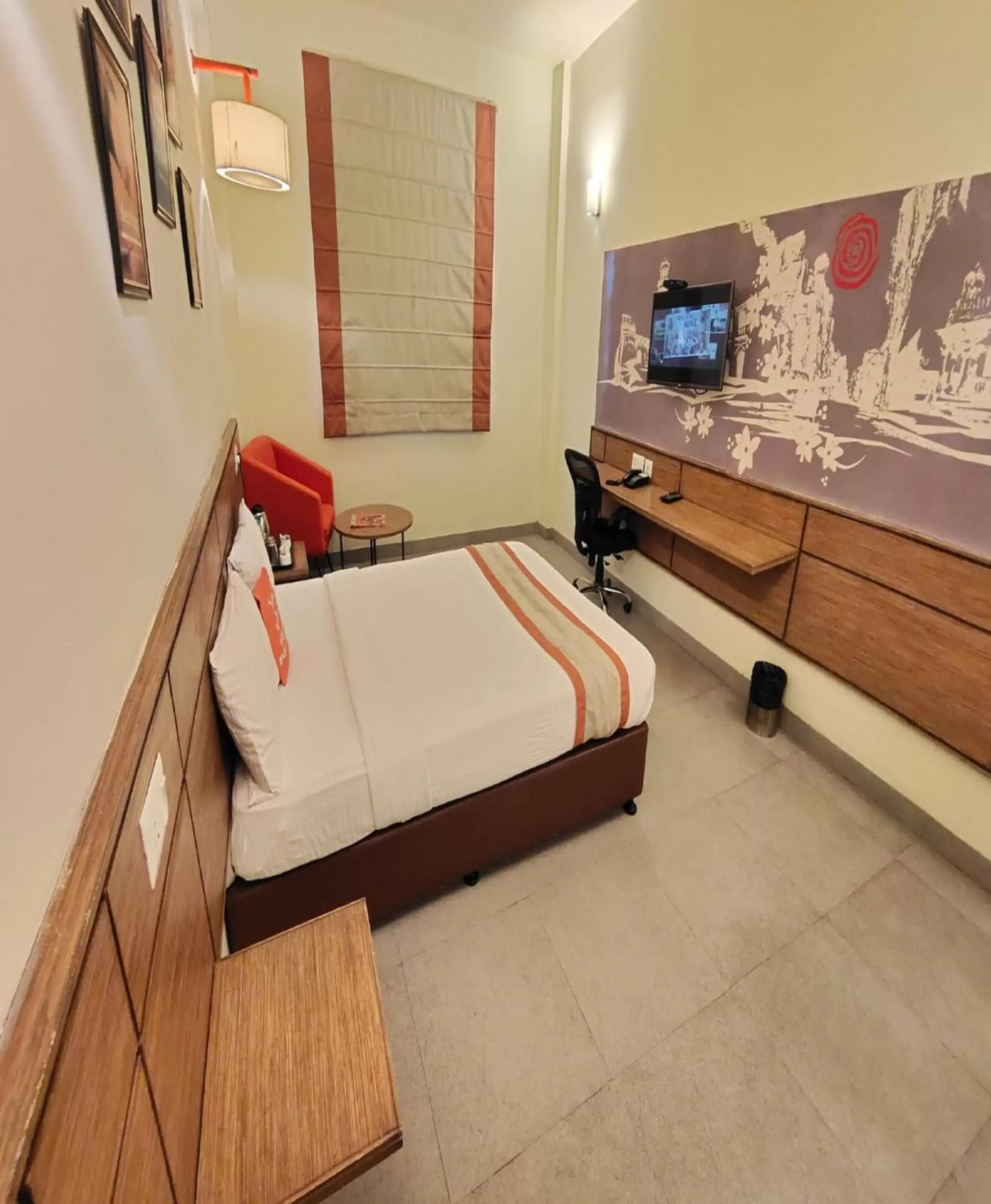 Bedroom, Bed in Max Hotels Jabalpur