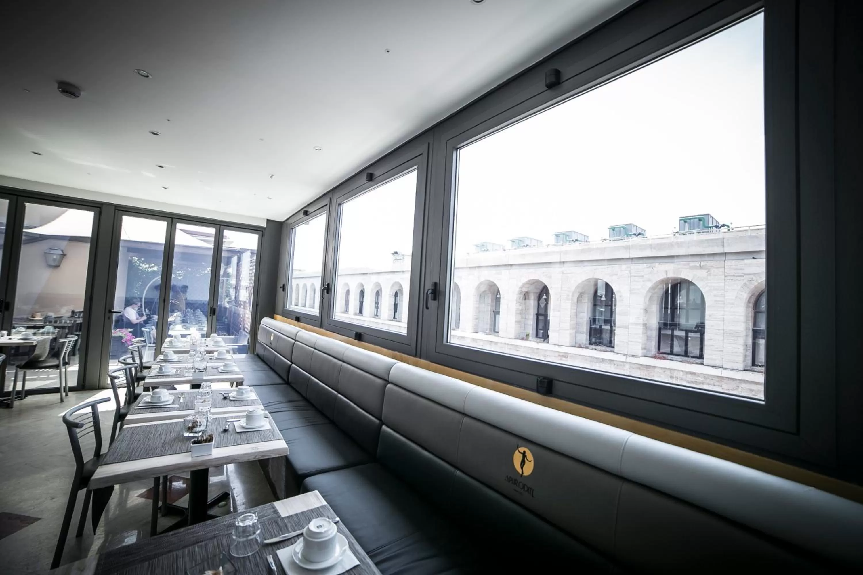 Restaurant/places to eat in Hotel Aphrodite