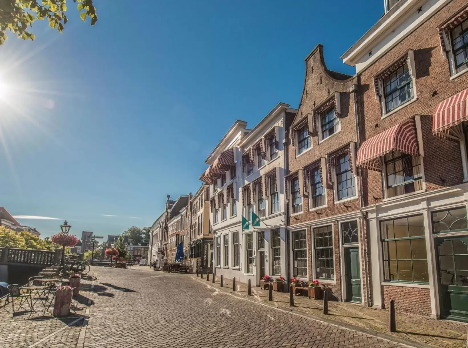 Facade/entrance, Property Building in City Hotel Nieuw Minerva Leiden