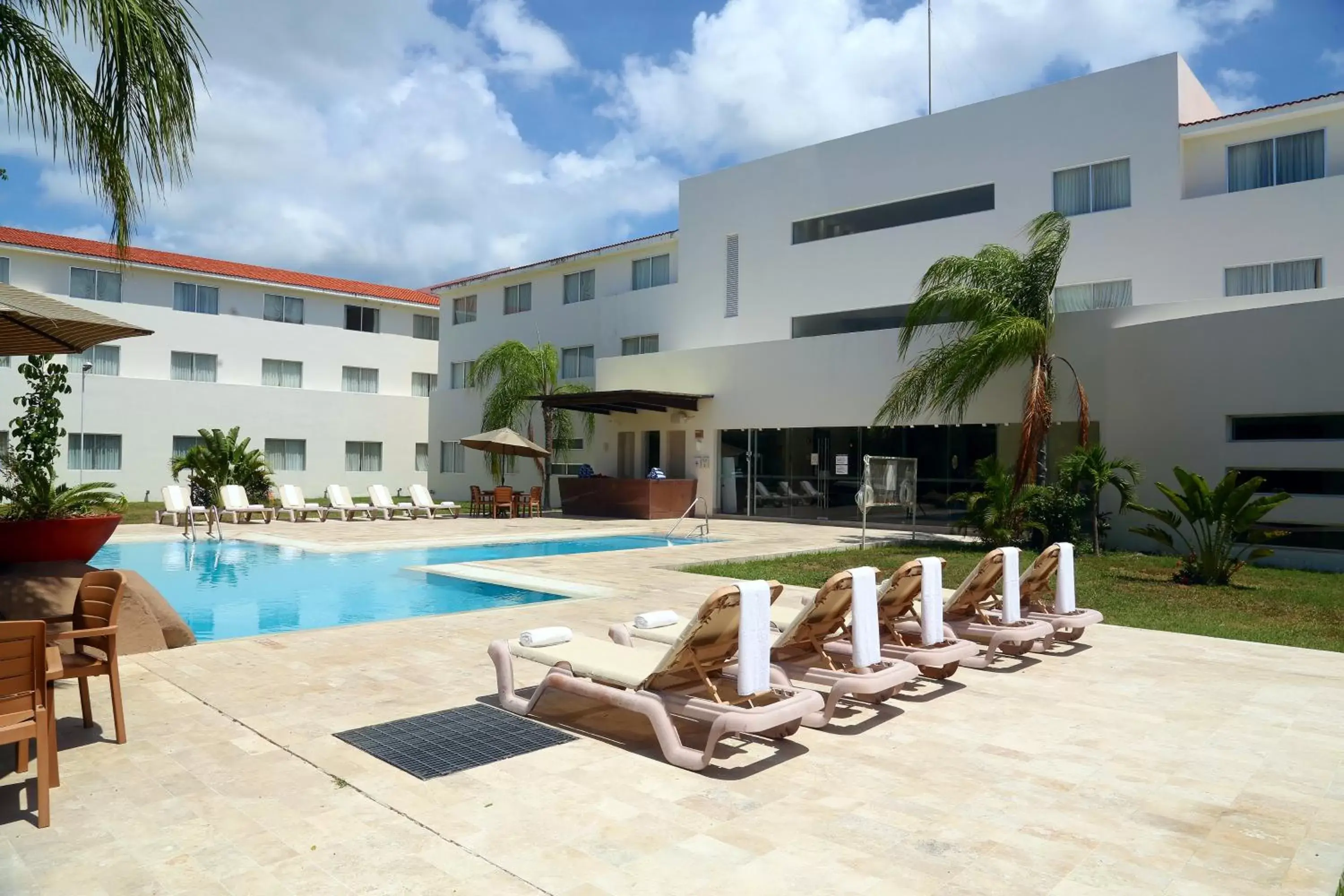 Day, Swimming Pool in Wyndham Garden Playa del Carmen