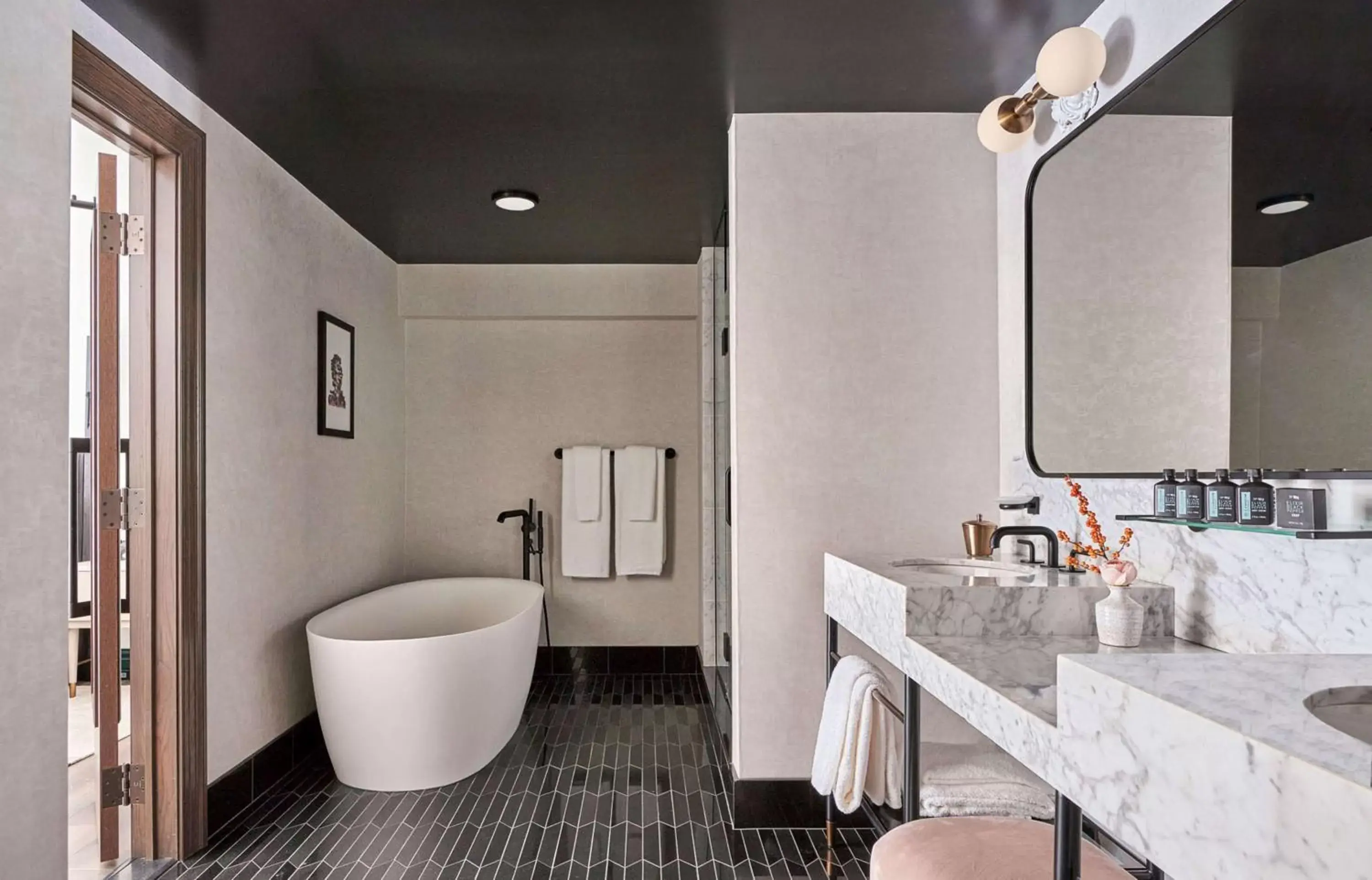 Bathroom in Hotel Kansas City, in The Unbound Collection by Hyatt
