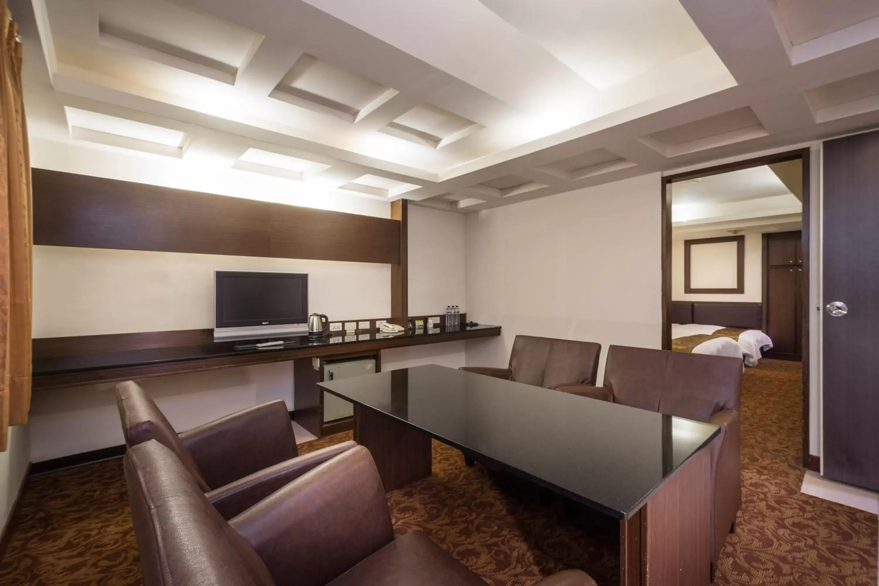 TV and multimedia, Lounge/Bar in The Enterpriser Hotel